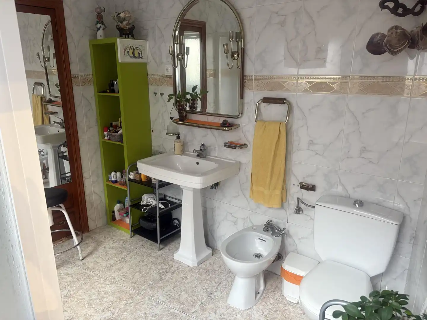 Piso en venta en Calle España, 17, Talarrubias Baño de Piso en venta en Talarrubias con Aire acondicionado, Parquet y Amueblado
