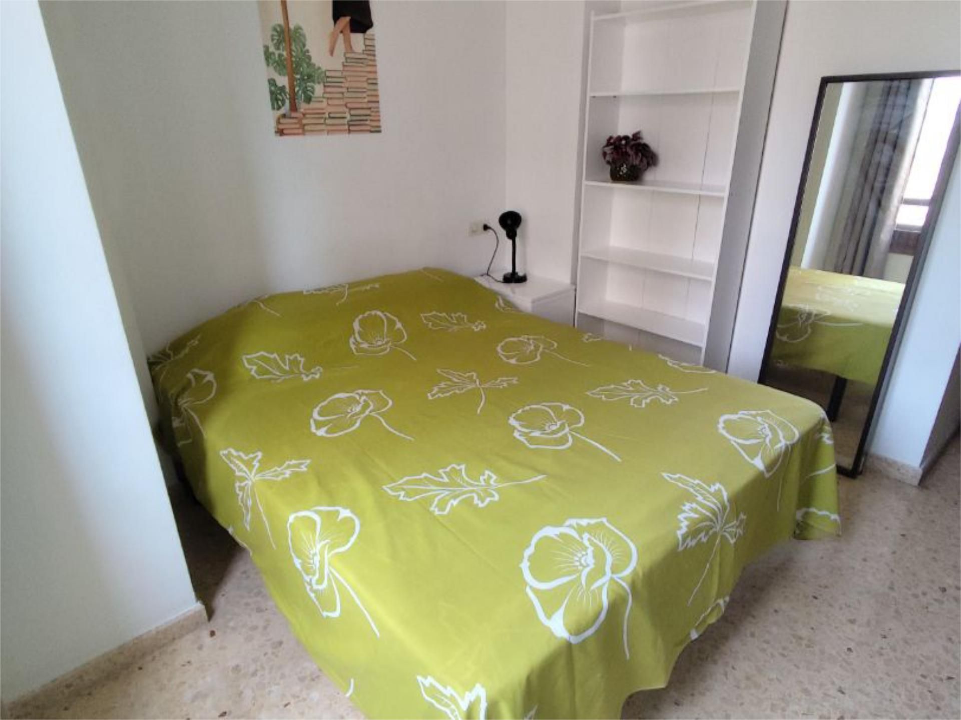 Bedroom of Flat to share in  Palma de Mallorca  with Terrace, Storage room and Furnished