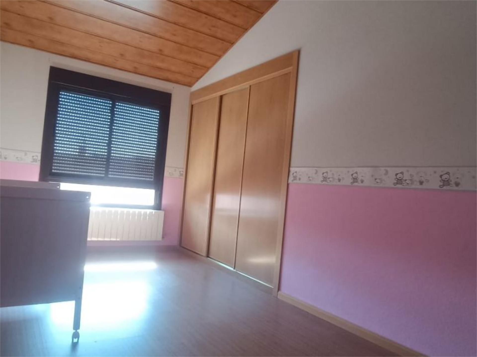 Dormitori de Casa o xalet en venda en El Viso de San Juan amb Aire condicionat i Terrassa