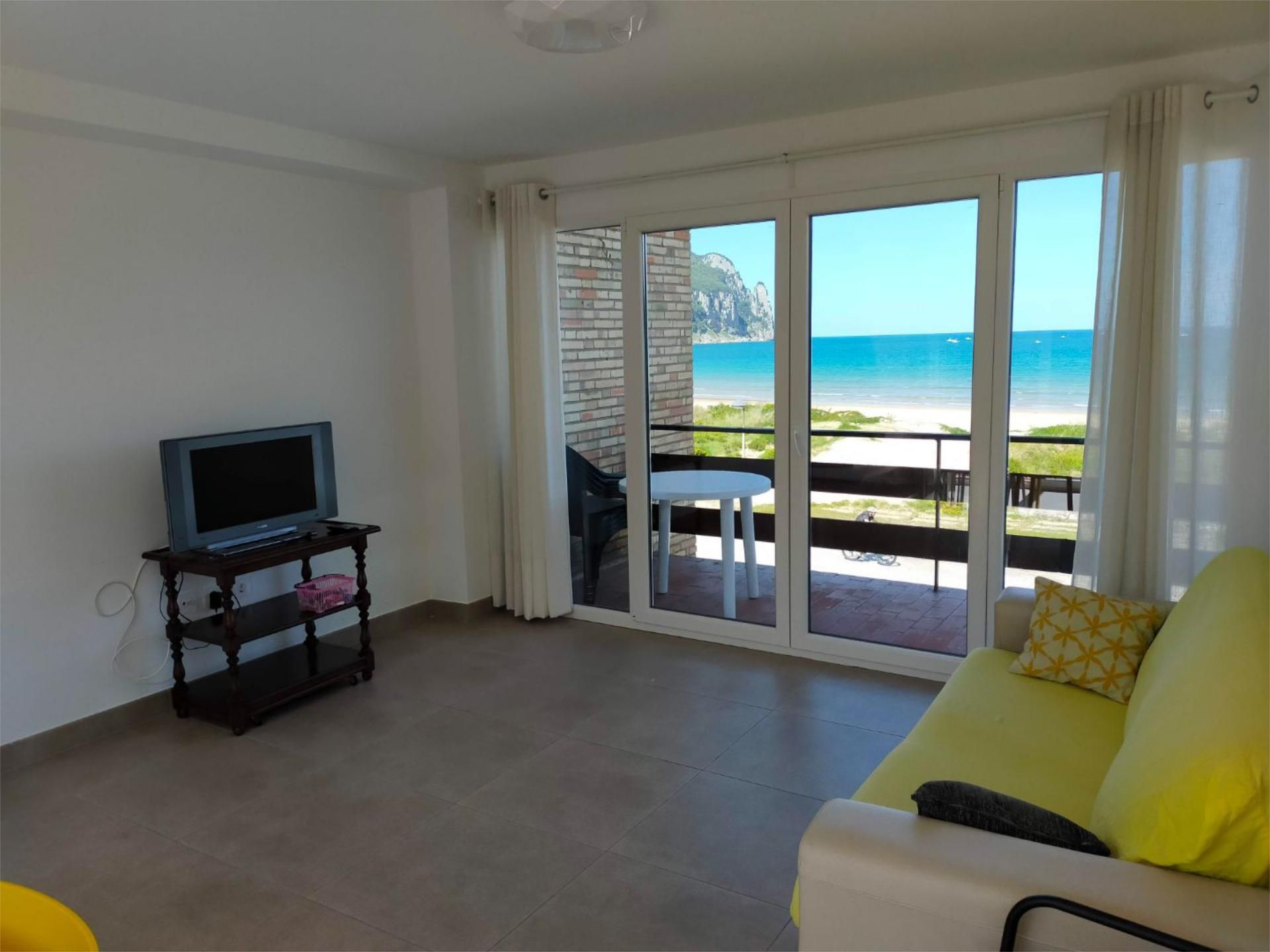 Flat for rent in Calle República de Paraguay, 1, El Puntal Living room of Flat for rent in Laredo with Terrace