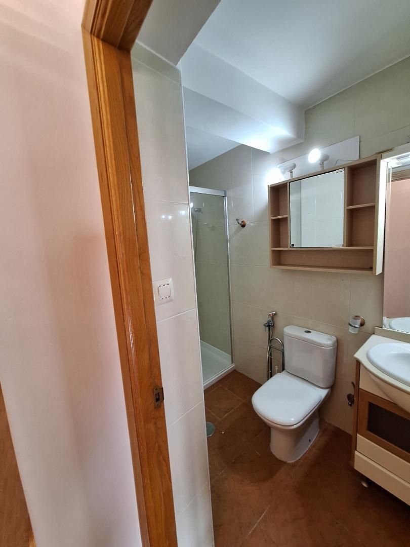 Bathroom of Flat to share in A Coruña Capital   with Furnished