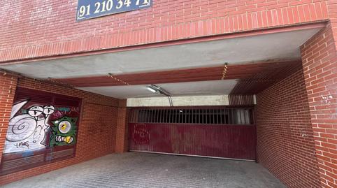 Photo 3 of Garage to rent in Calle de la Infanta Mercedes, 109, Castillejos - Cuzco, Madrid