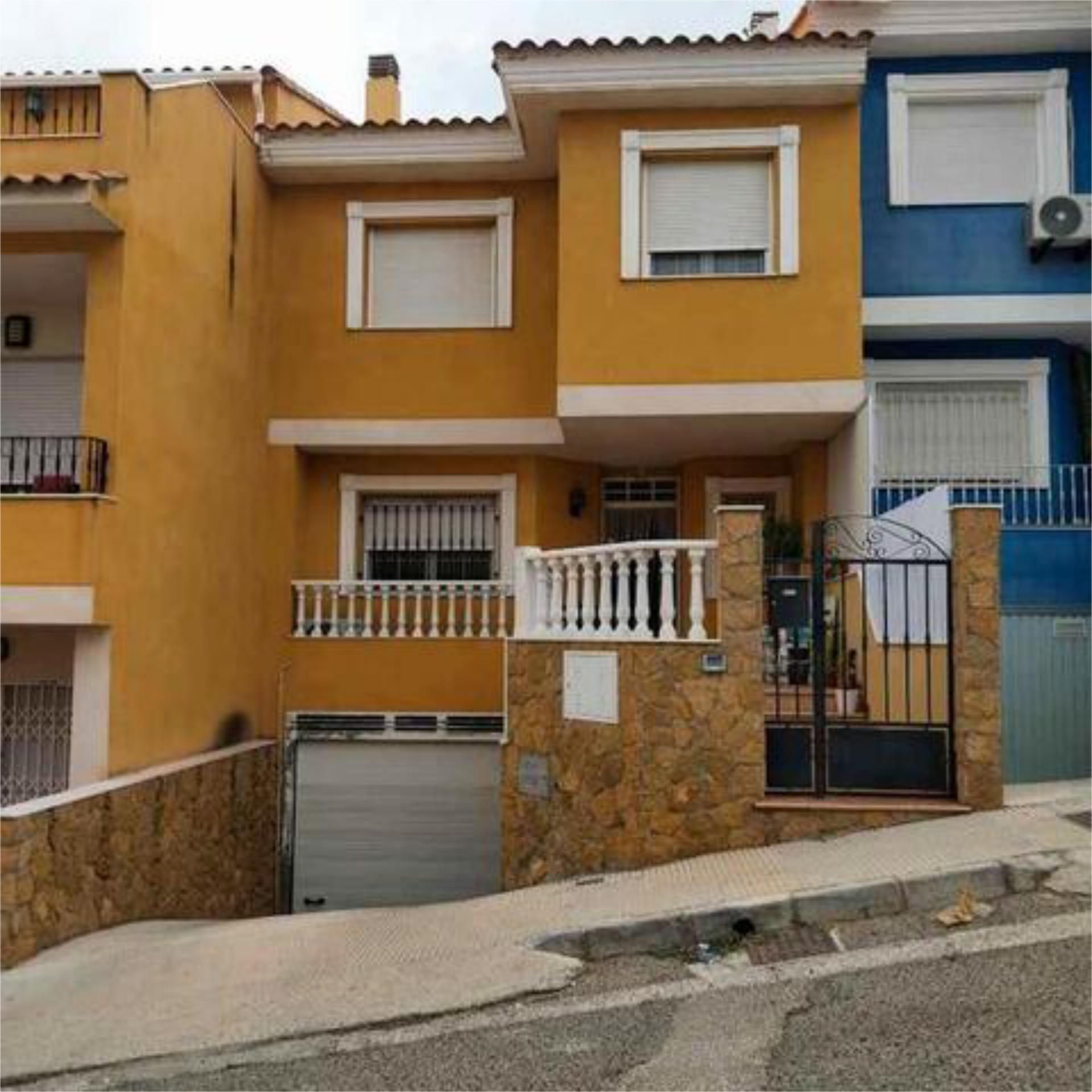 Vista exterior de Casa o xalet en venda en Fines amb Terrassa
