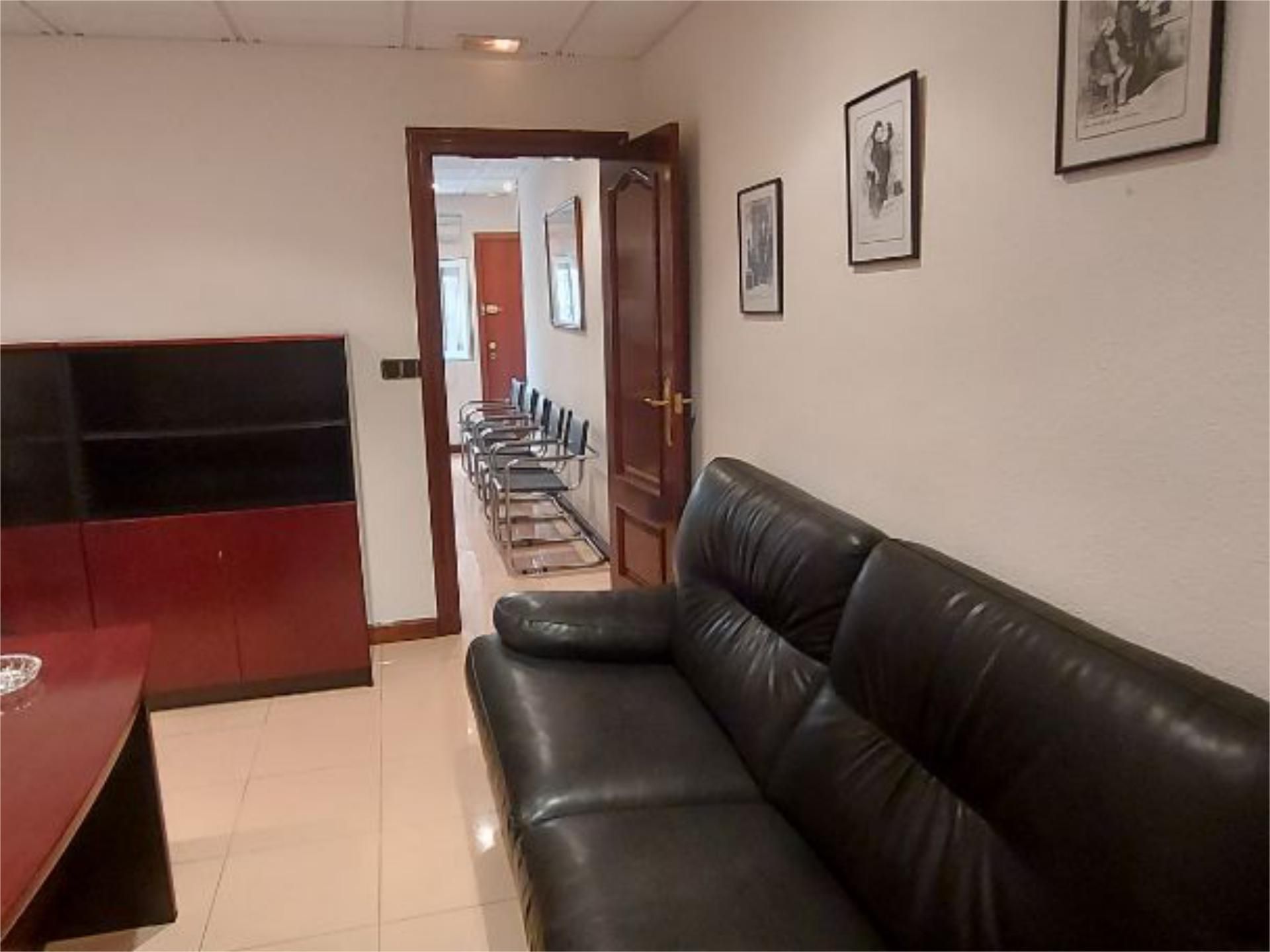 Premises to rent in Cartagena  with Air Conditioner, Heating and Furnished