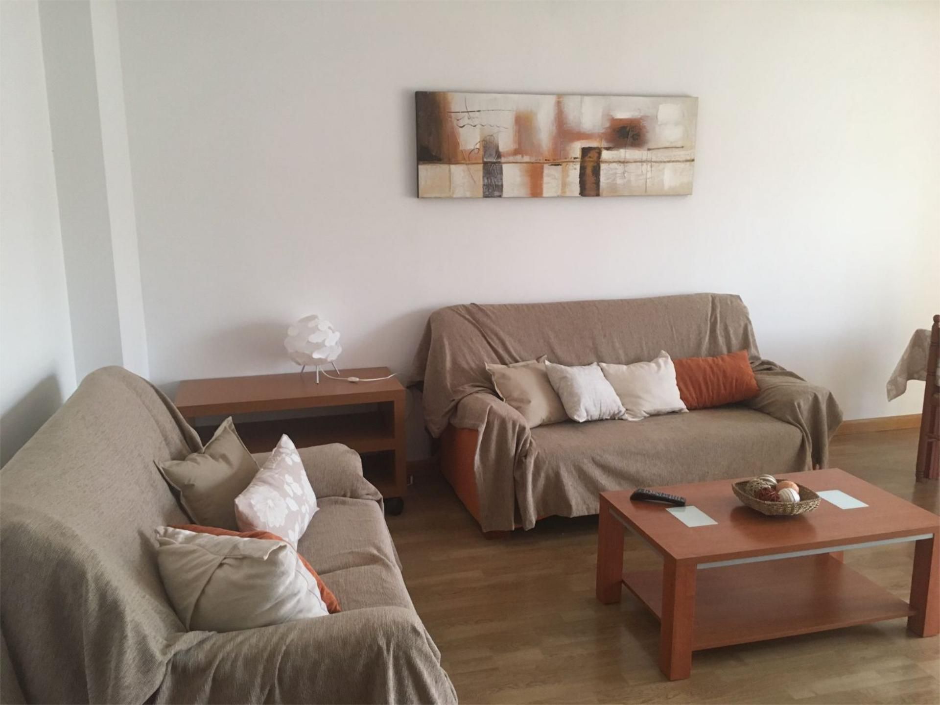 Living room of Flat to rent in Plasencia  with Heating, Private garden and Furnished