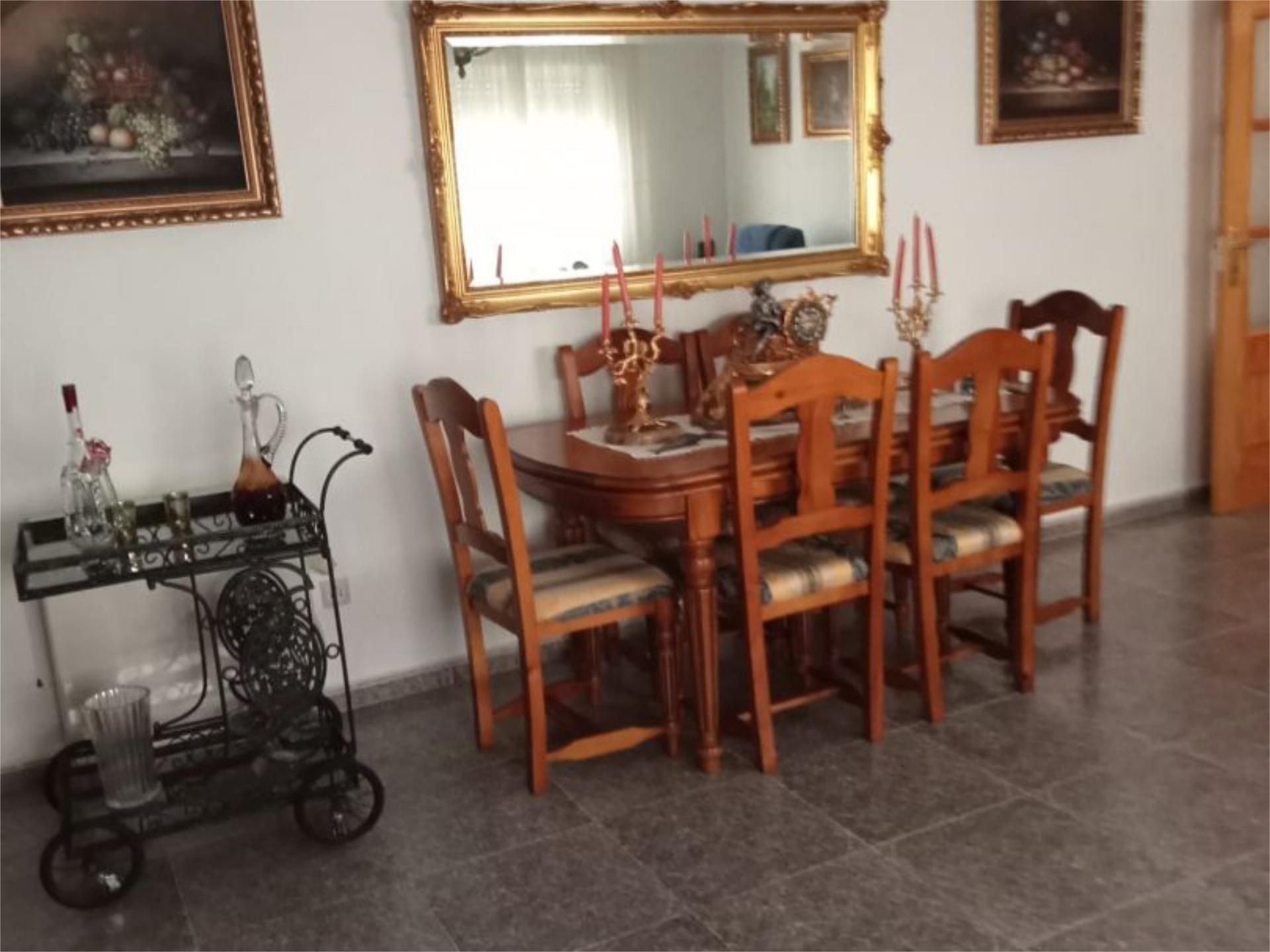 Menjador de Casa adosada en venda en El Carpio de Tajo amb Aire condicionat, Calefacció i Jardí privat
