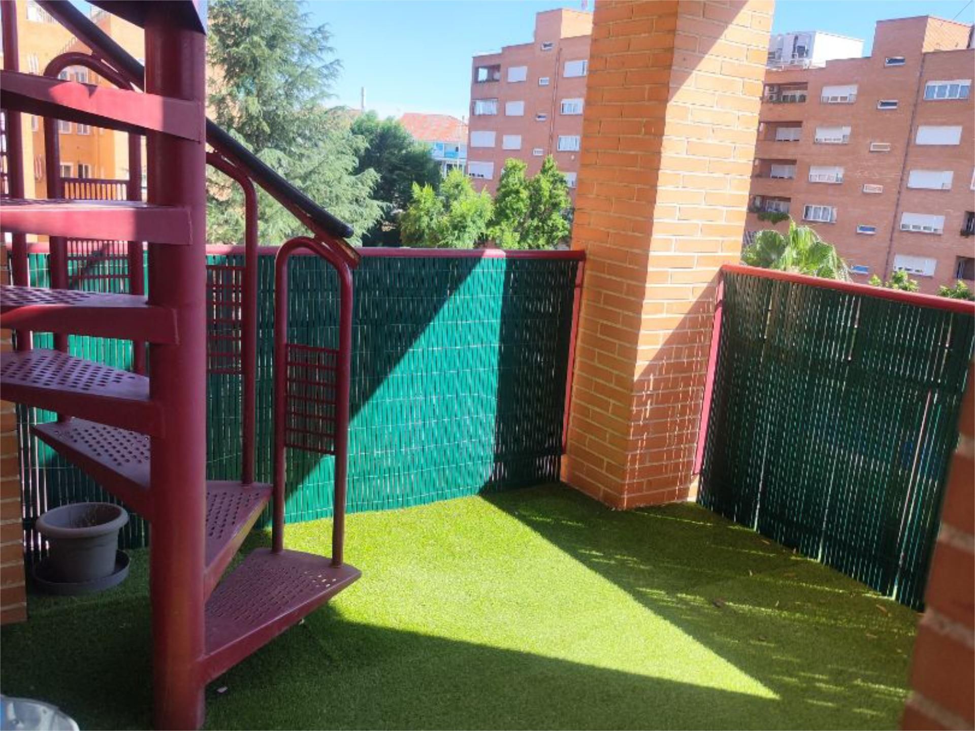 Terrassa de Pis en venda en Móstoles amb Terrassa, Piscina i Balcó