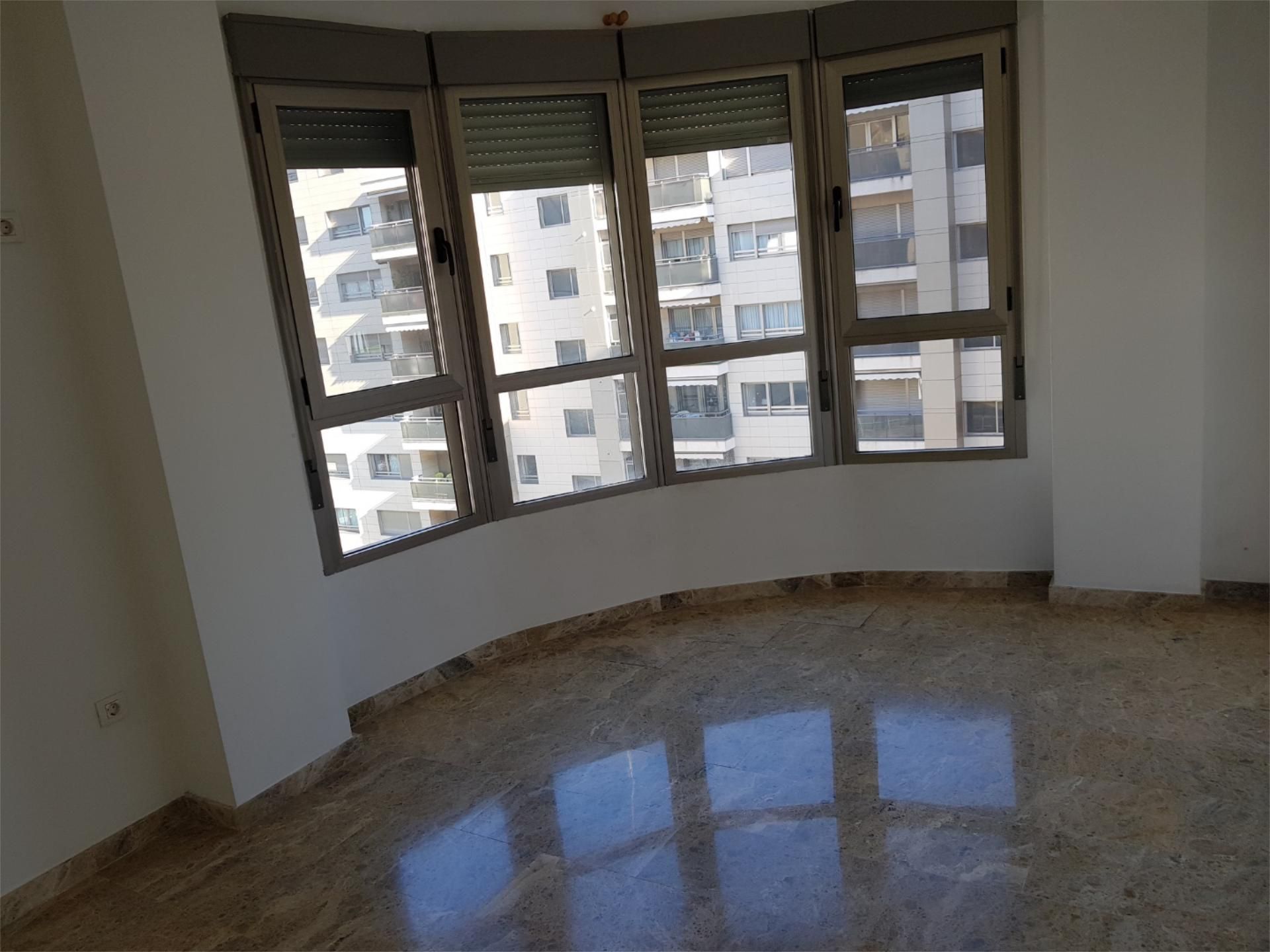Bedroom of Flat to rent in  Valencia Capital  with Air Conditioner and Terrace