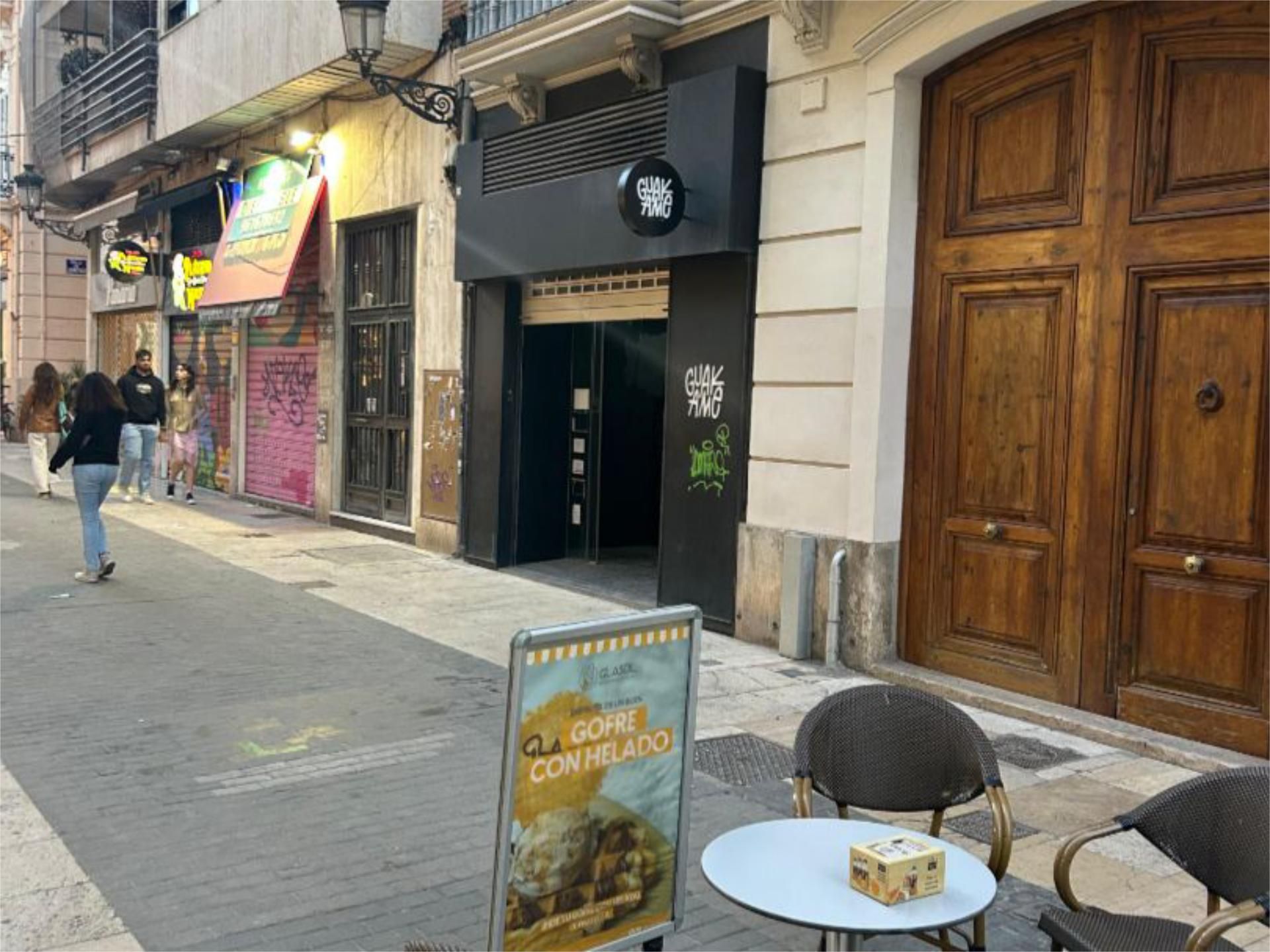 Vista exterior de Local en venda en  Valencia Capital amb Aire condicionat i Calefacció