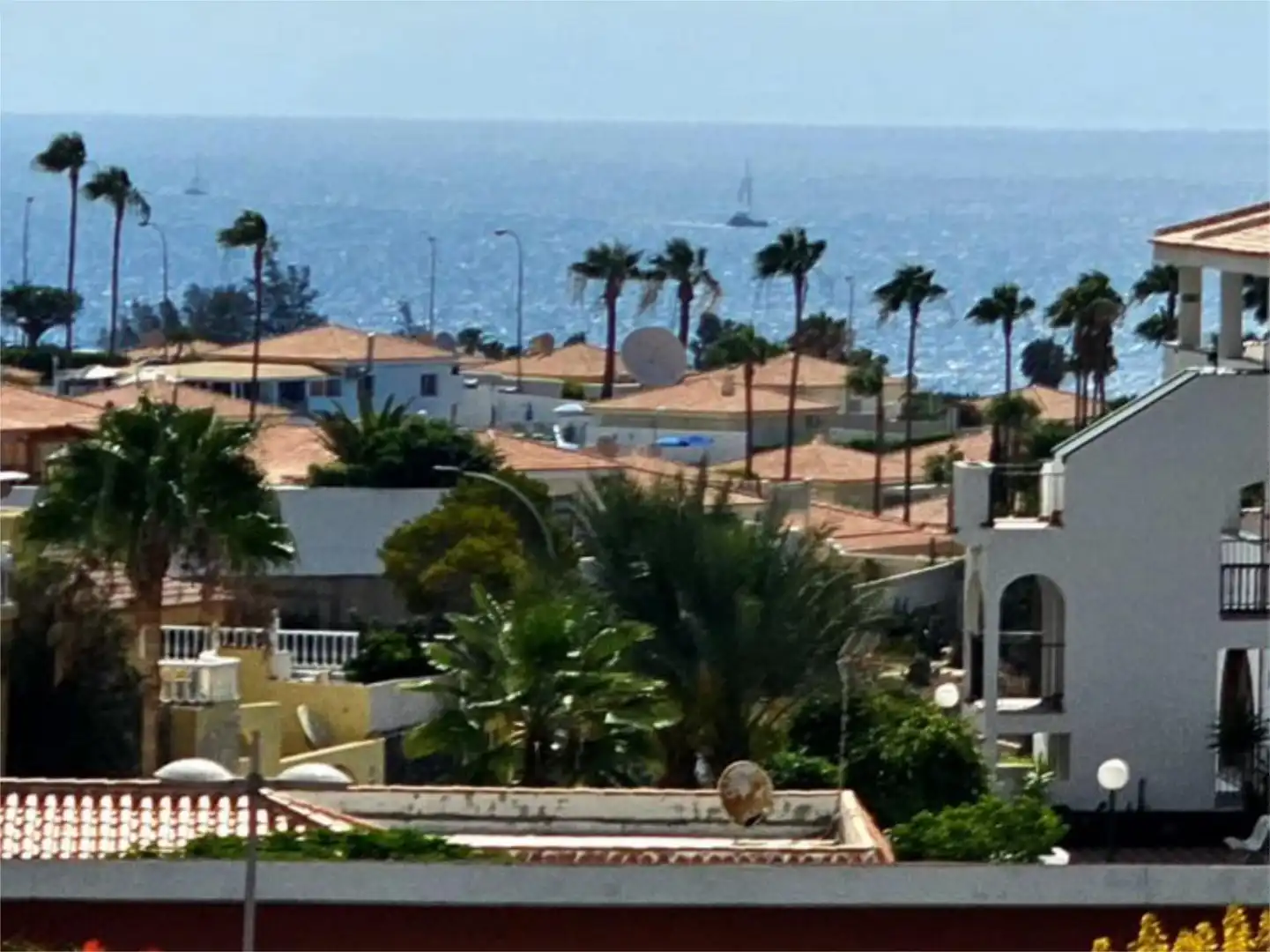 Houses for sale in Calle La Zahorra, 9, Callao Salvaje - Playa Paraíso Exterior view of Houses for sale in Adeje with Air Conditioner, Private garden and Terrace