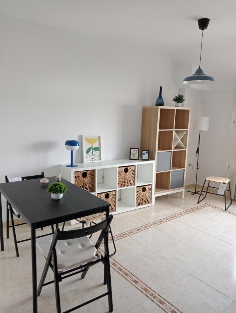 Sala d'estar de Pis de lloguer en Baeza amb Aire condicionat, Calefacció i Moblat