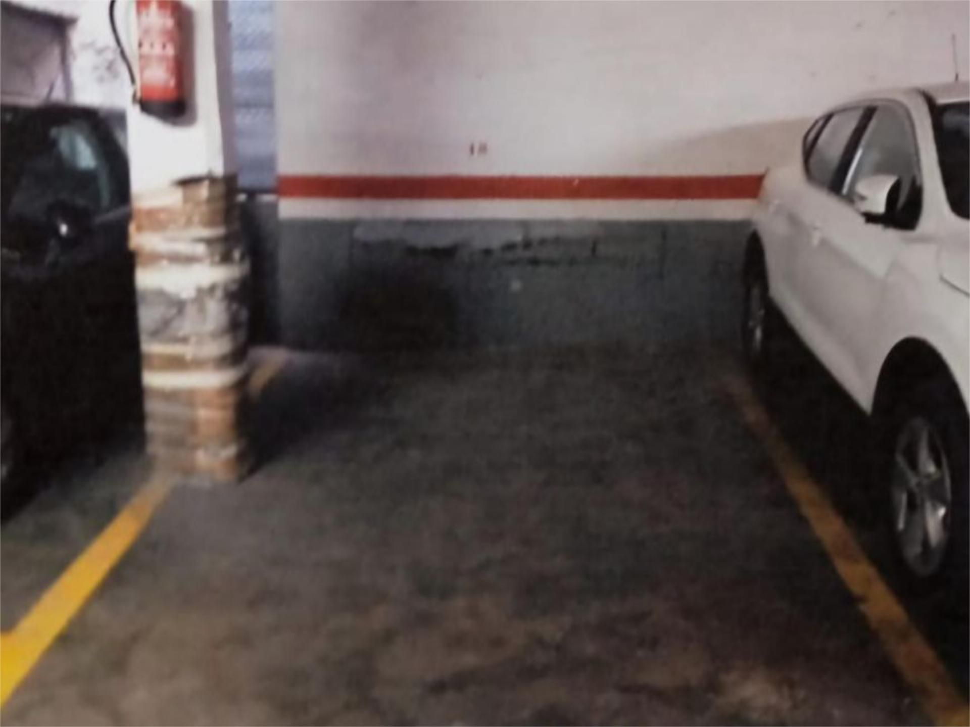 Garage to rent in Santa Coloma de Gramenet