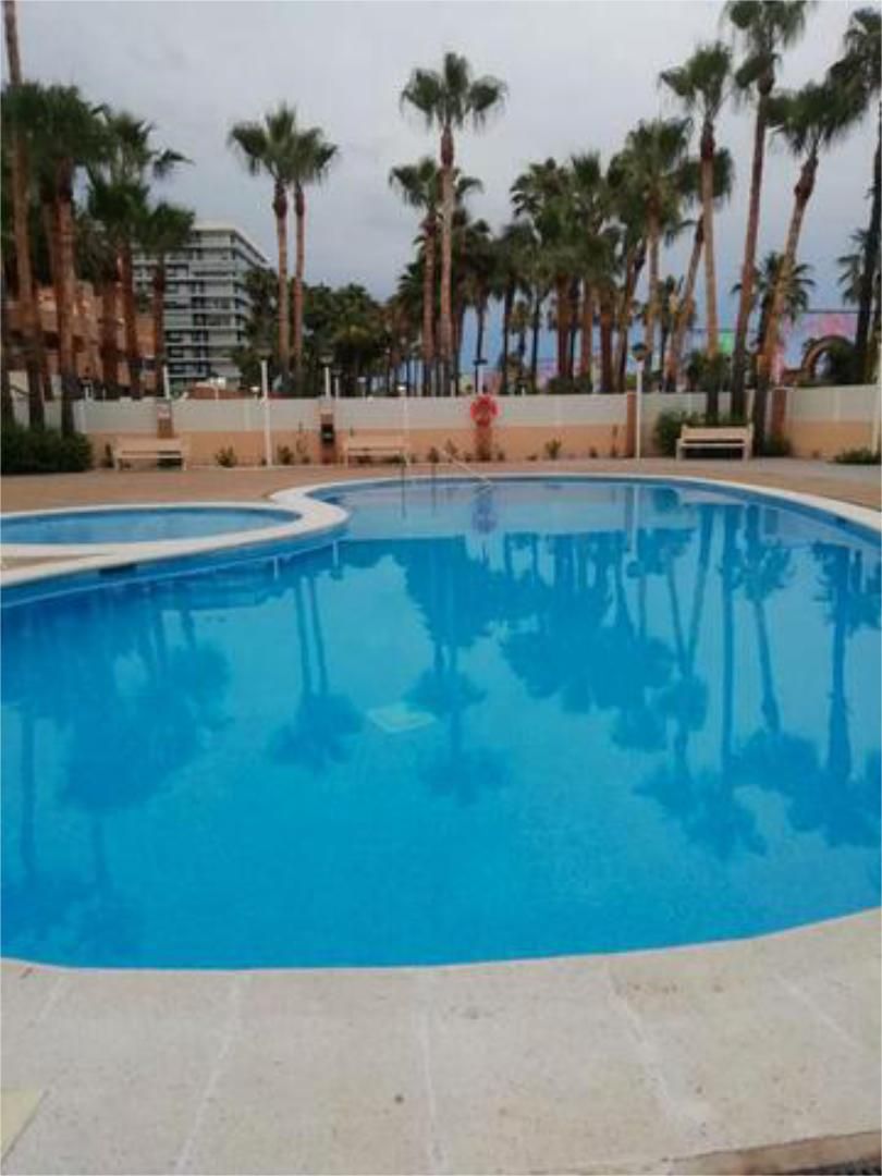 Piscina de Apartament en venda en Oropesa del Mar / Orpesa amb Jardí privat, Terrassa i Piscina