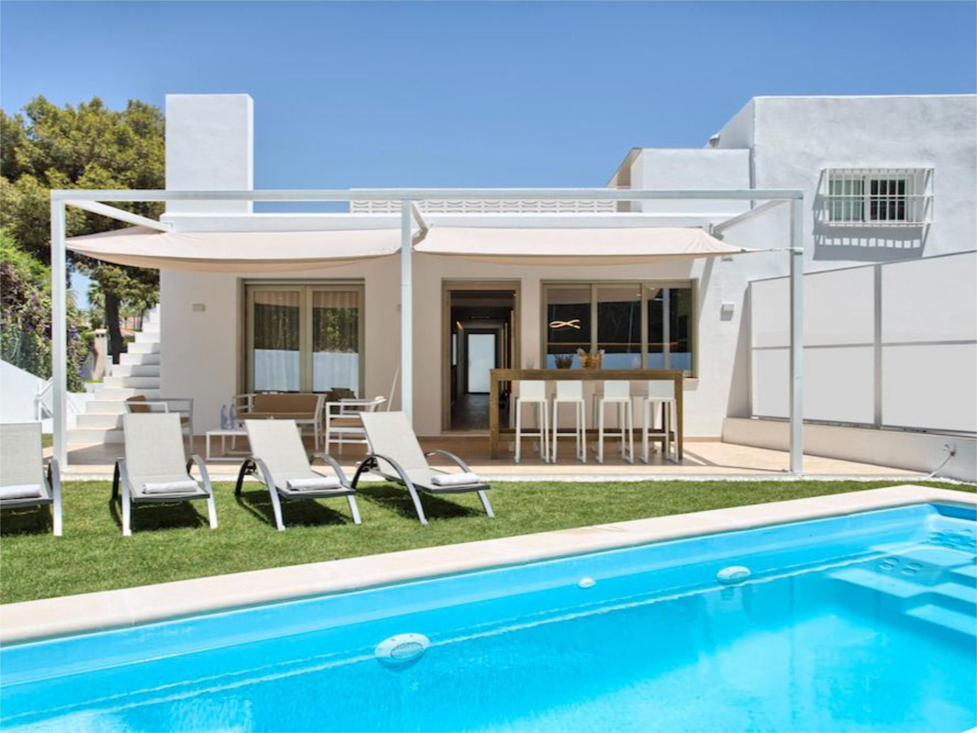 Terrassa de Casa o xalet en venda en Marbella amb Aire condicionat, Jardí privat i Parquet
