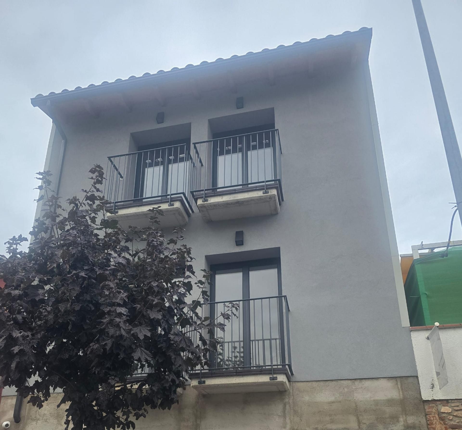 Vista exterior de Pis en venda en Aiguafreda amb Calefacció i Balcó