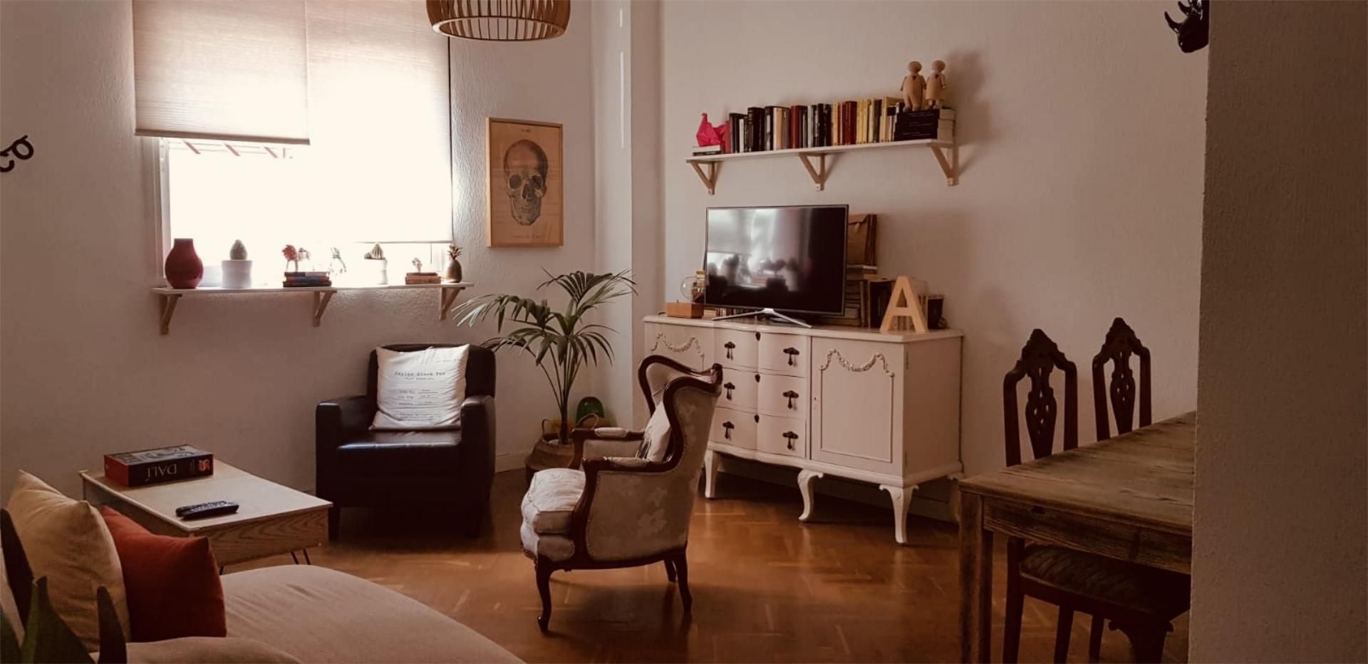 Sala d'estar de Pis en venda en  Madrid Capital amb Aire condicionat i Terrassa