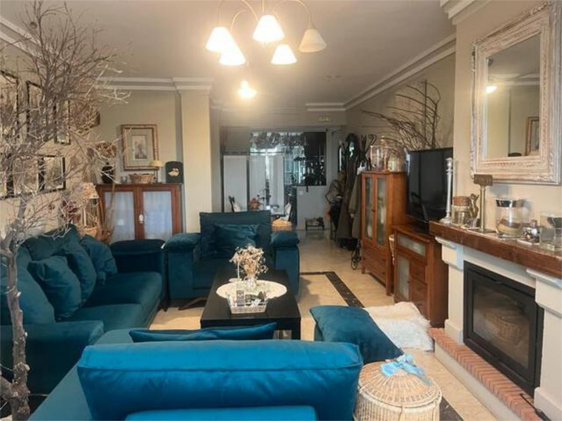 Living room of Flat for sale in Marbella