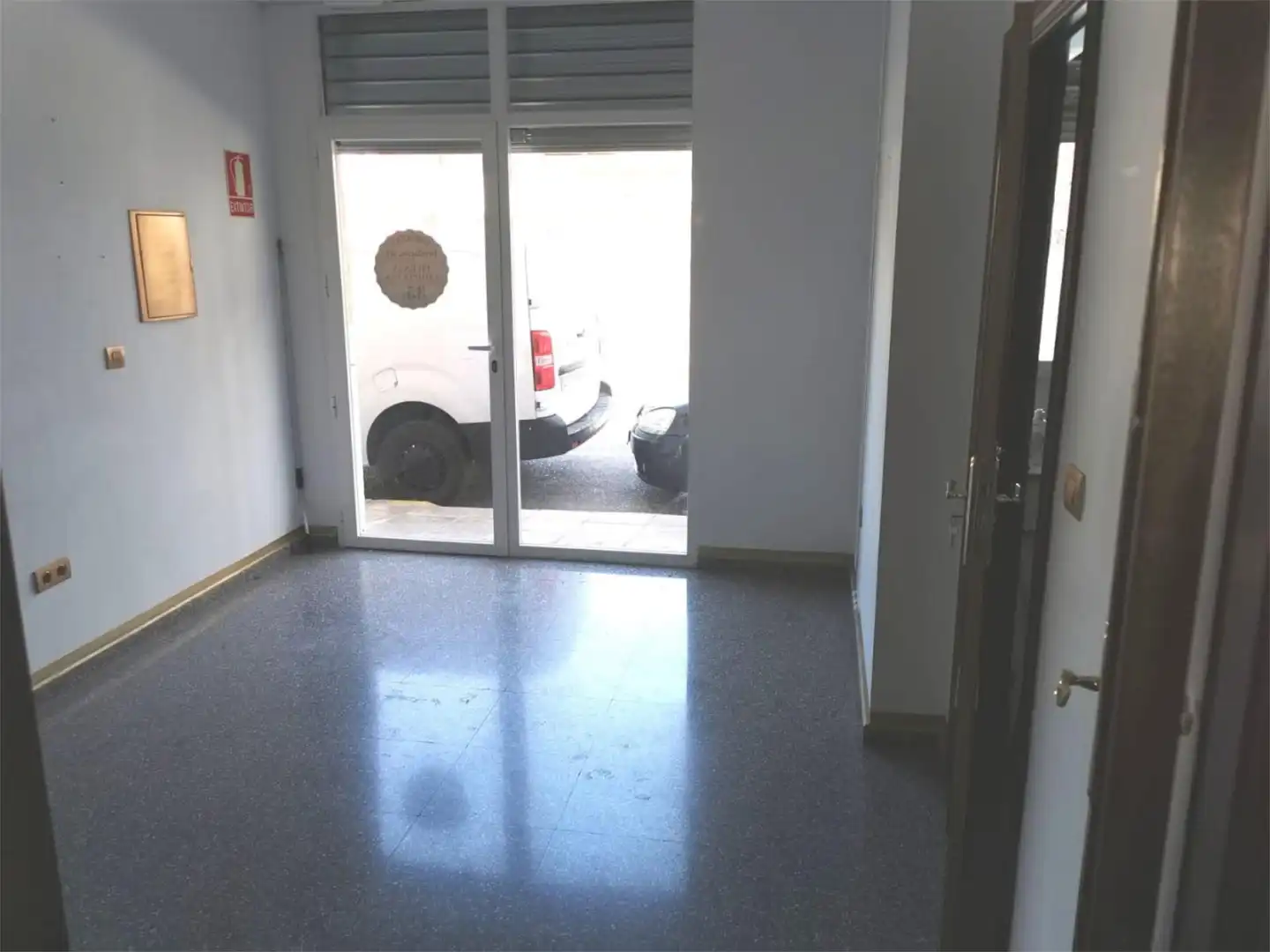 Commercial properties for rent in Churriana de la Vega  with Air Conditioner and Heating