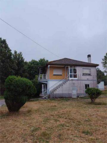 Casa-chalet en Venta en Parada de Sil