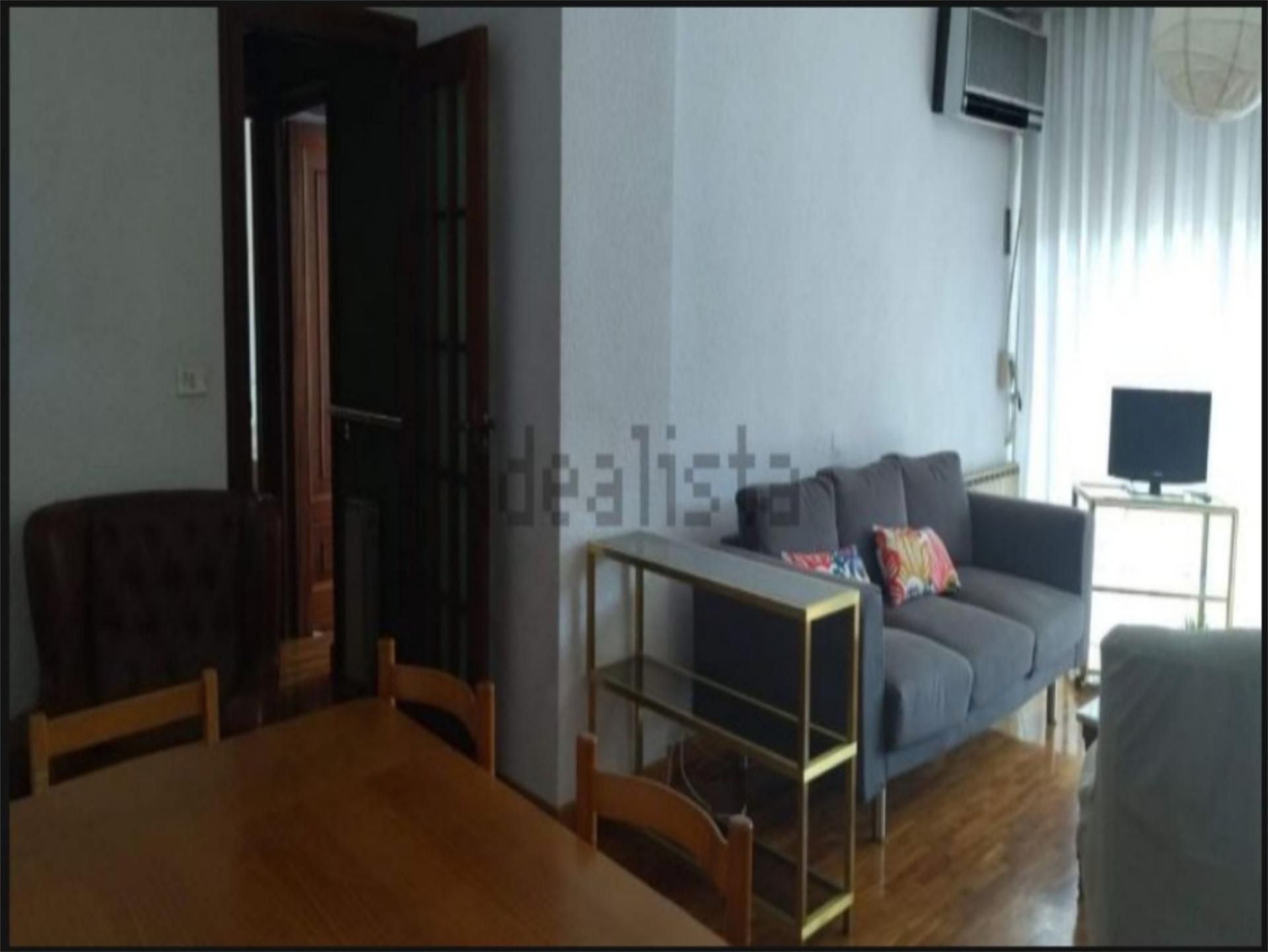 Sala d'estar de Pis de lloguer en  Murcia Capital amb Aire condicionat, Jardí privat i Parquet