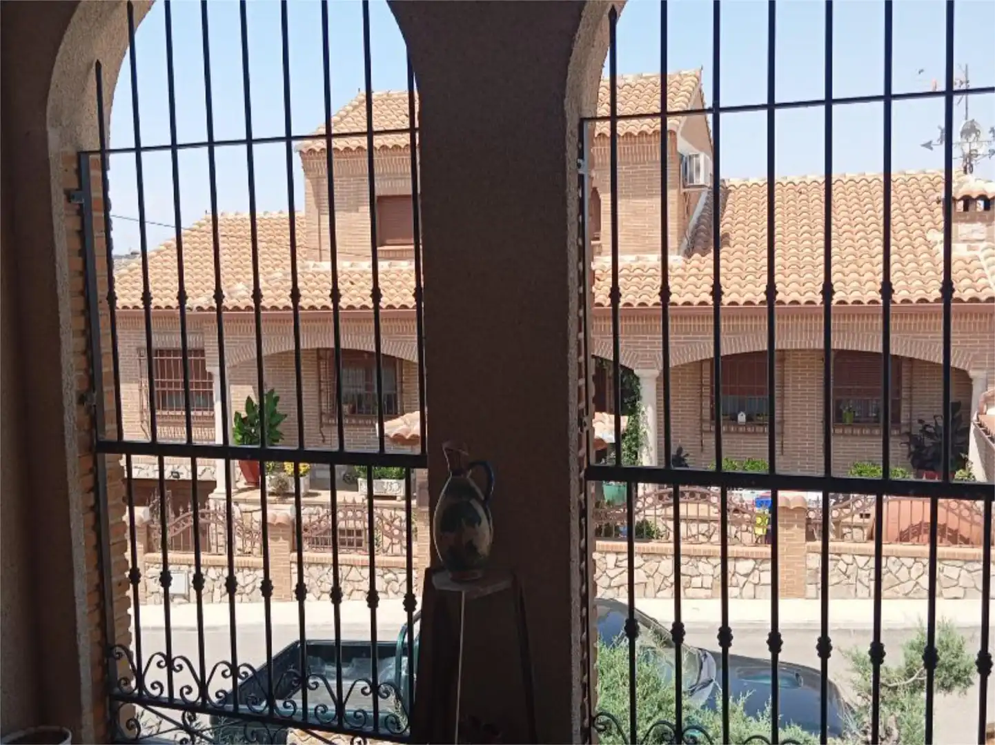 Vista exterior de Pis en venda en La Puebla de Montalbán amb Aire condicionat, Calefacció i Jardí privat