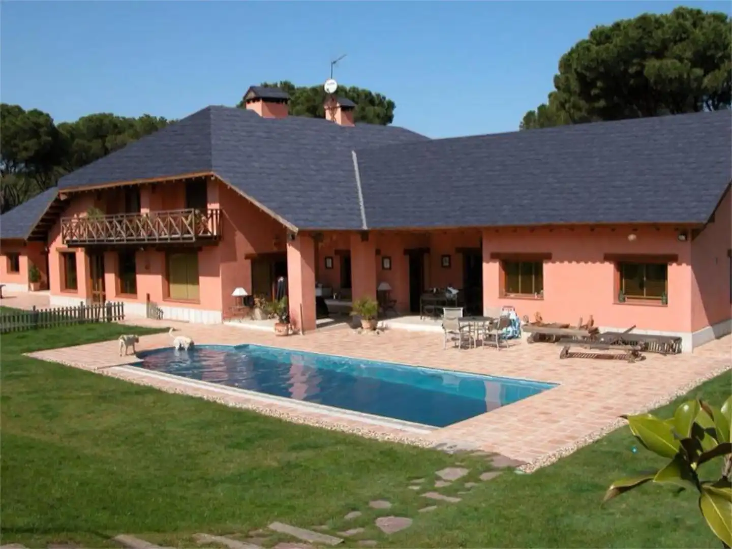 Piscina de Casa o xalet en venda en Pozuelo de Alarcón amb Aire condicionat, Terrassa i Piscina
