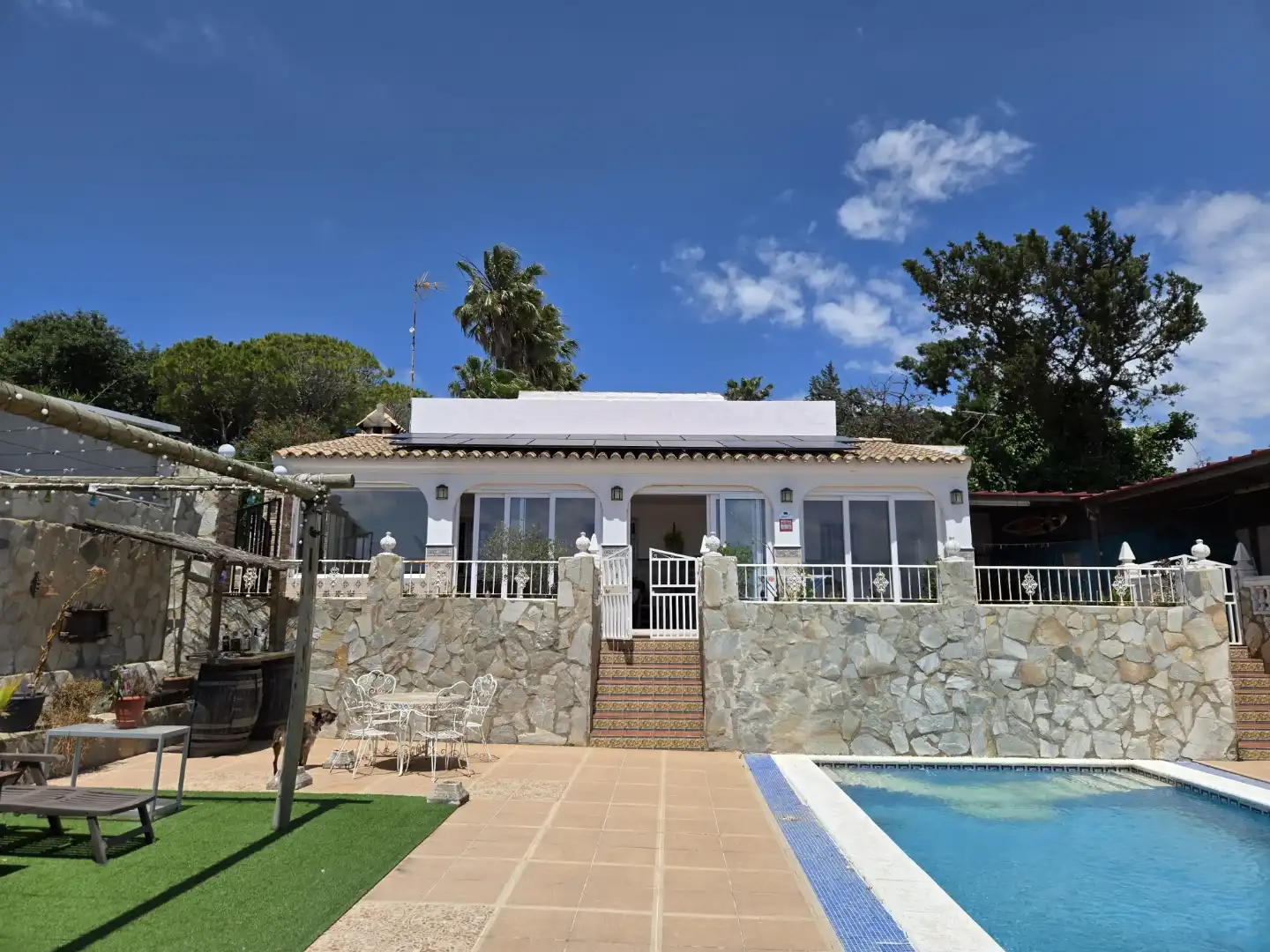 Exterior view of Houses for sale in Chiclana de la Frontera  with Air Conditioner, Heating and Private garden