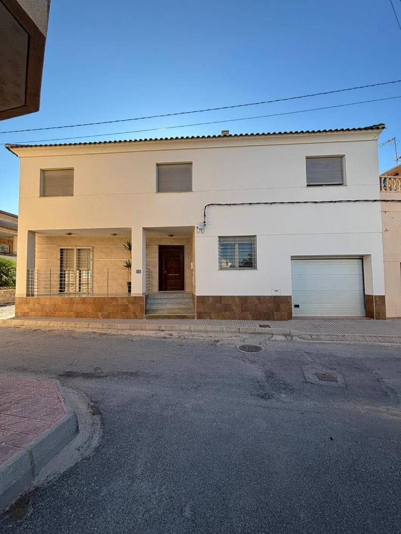 Exterior view of Single-family semi-detached for sale in Orihuela  with Air Conditioner, Terrace and Balcony