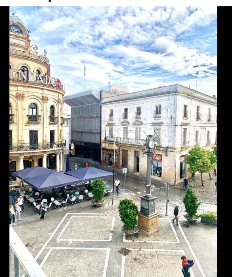 Vista exterior de Pis de lloguer en Jerez de la Frontera amb Aire condicionat, Parquet i Moblat