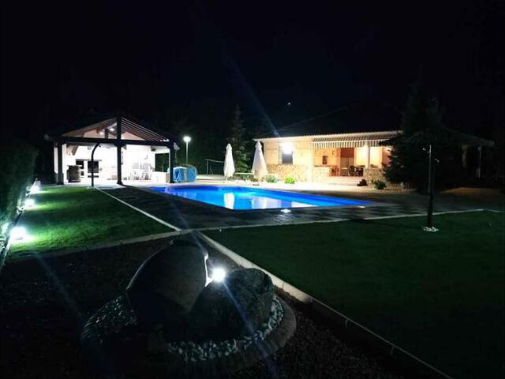 Swimming pool of Single-family semi-detached for sale in Ciudad Real Capital  with Heating, Private garden and Terrace