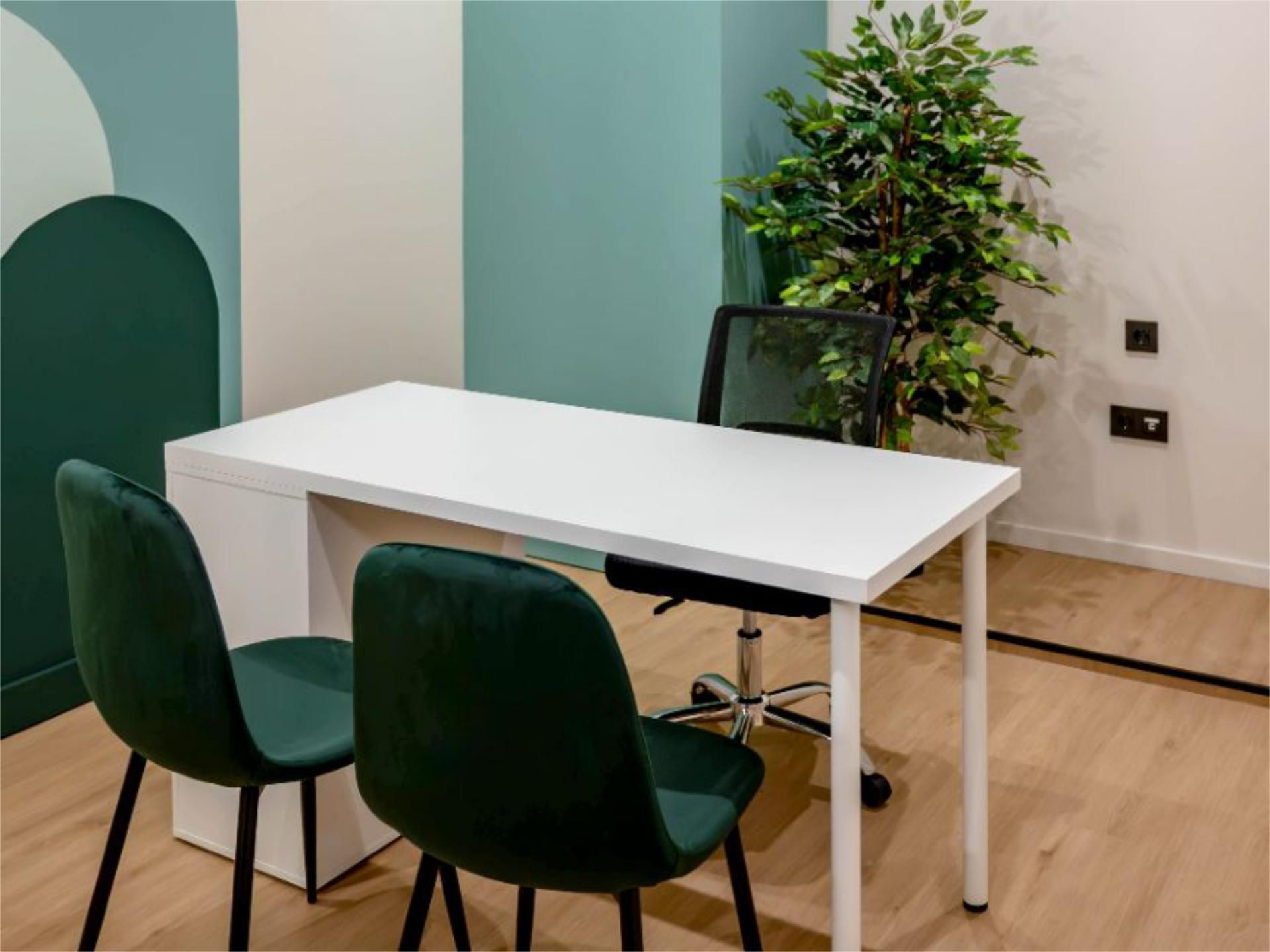 Office to rent in  Granada Capital