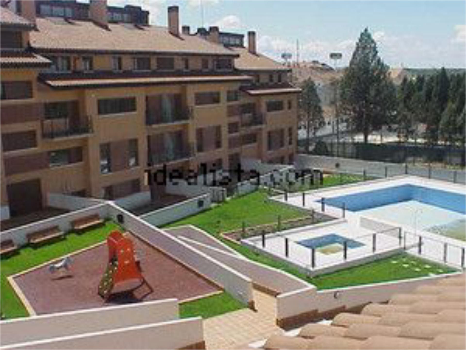 Vista exterior de Dúplex en venda en Olías del Rey amb Aire condicionat, Calefacció i Jardí privat