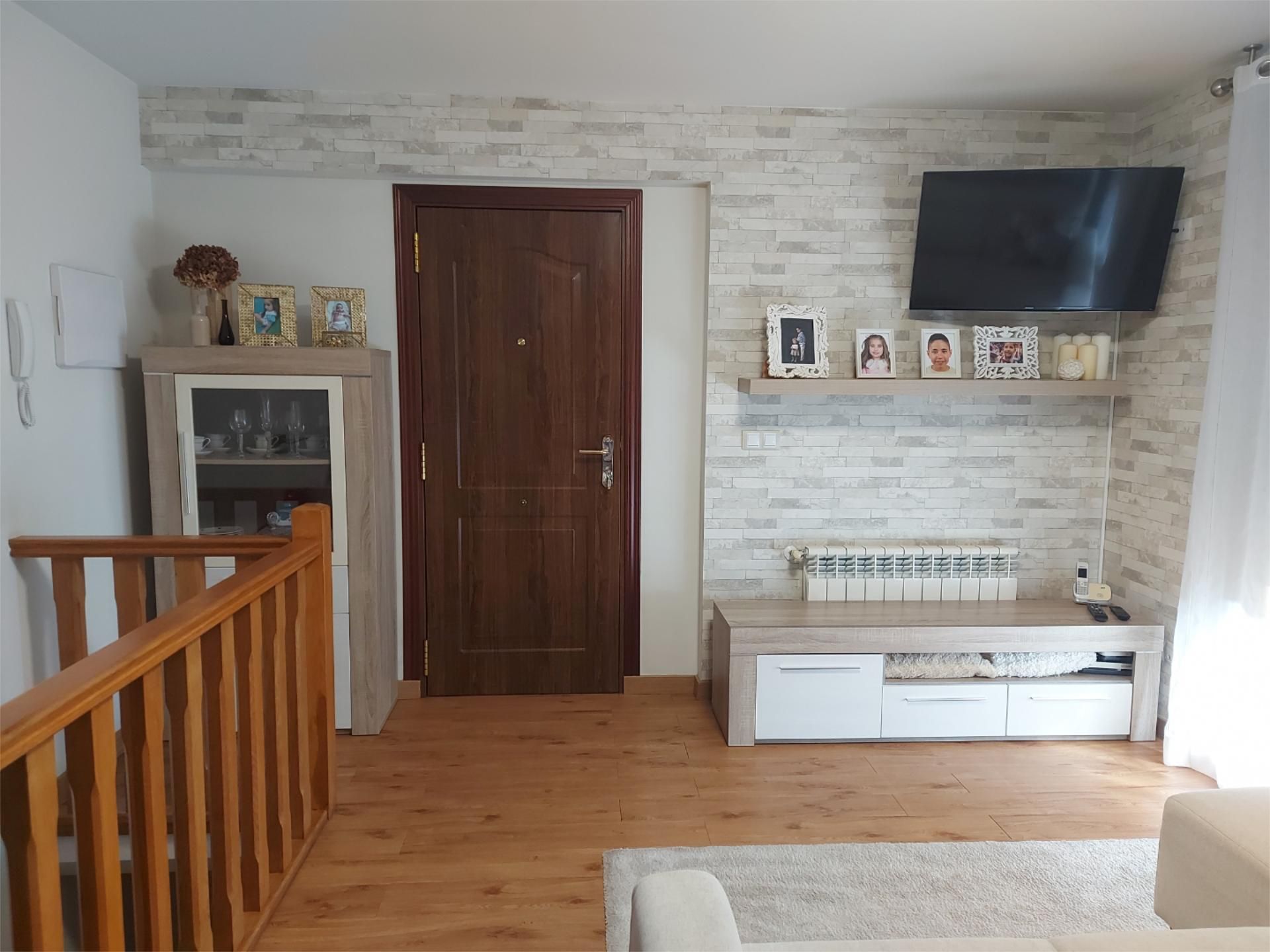 Living room of Planta baja for sale in Torrelavega   with Heating, Private garden and Parquet flooring