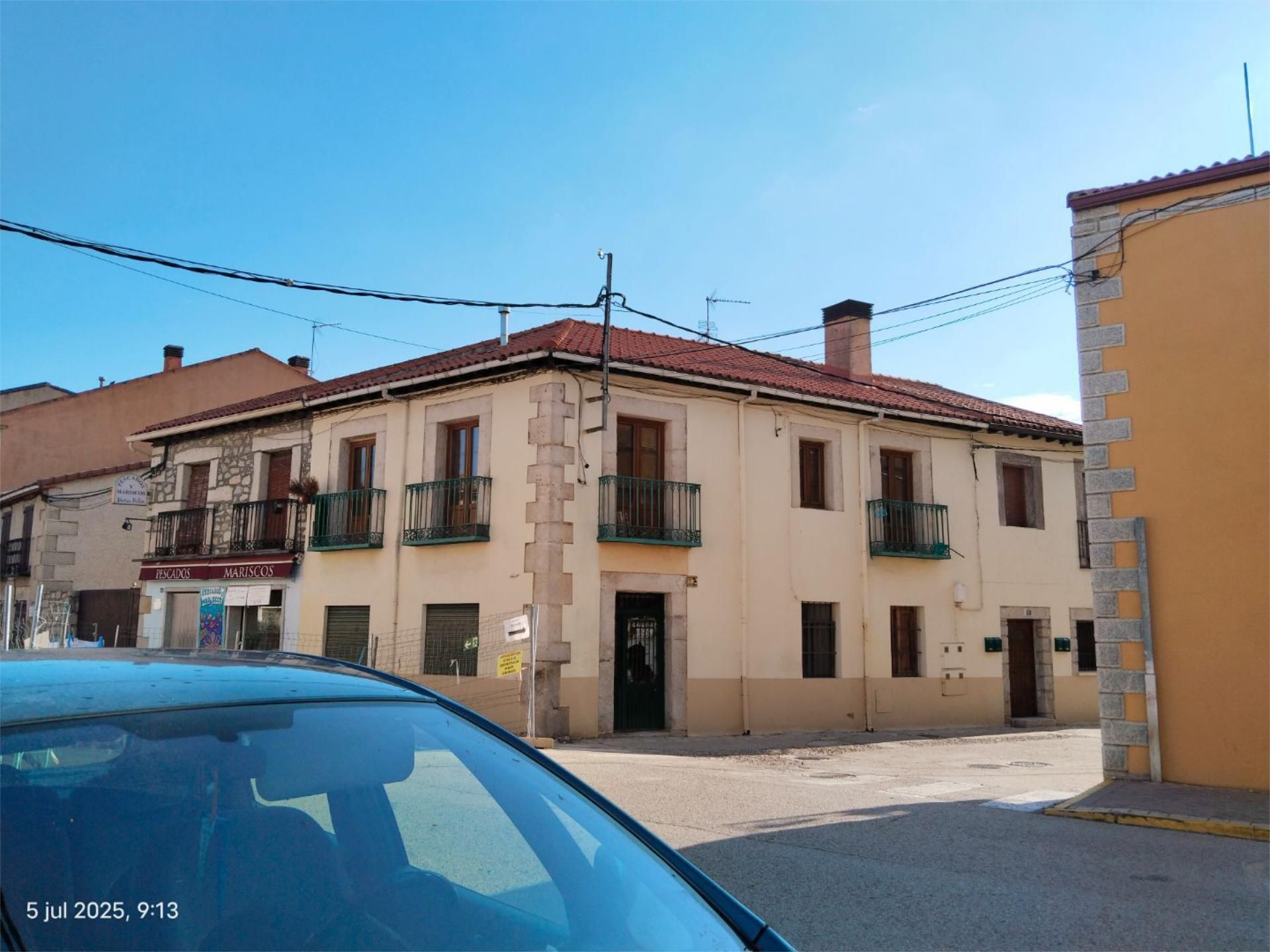 Vista exterior de Pis de lloguer en Lozoyuela-Navas-Sieteiglesias amb Calefacció, Jardí privat i Traster