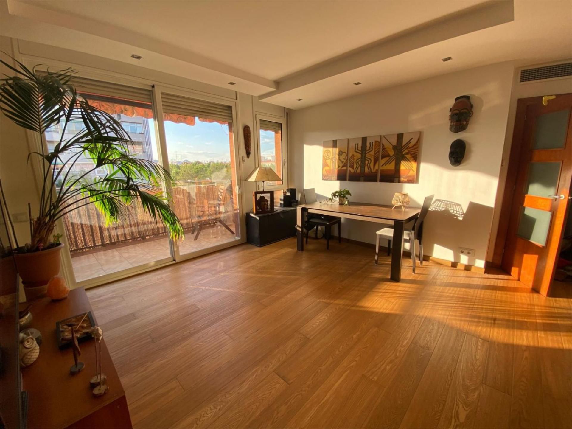 Living room of Flat for sale in  Barcelona Capital  with Air Conditioner and Balcony