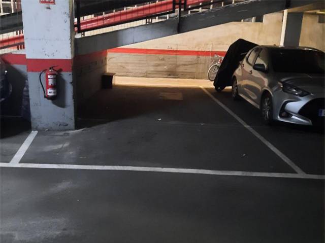 Garaje en Venta en Carrer del dos de Maig, 236 en El Camp de l'Arpa del Clot