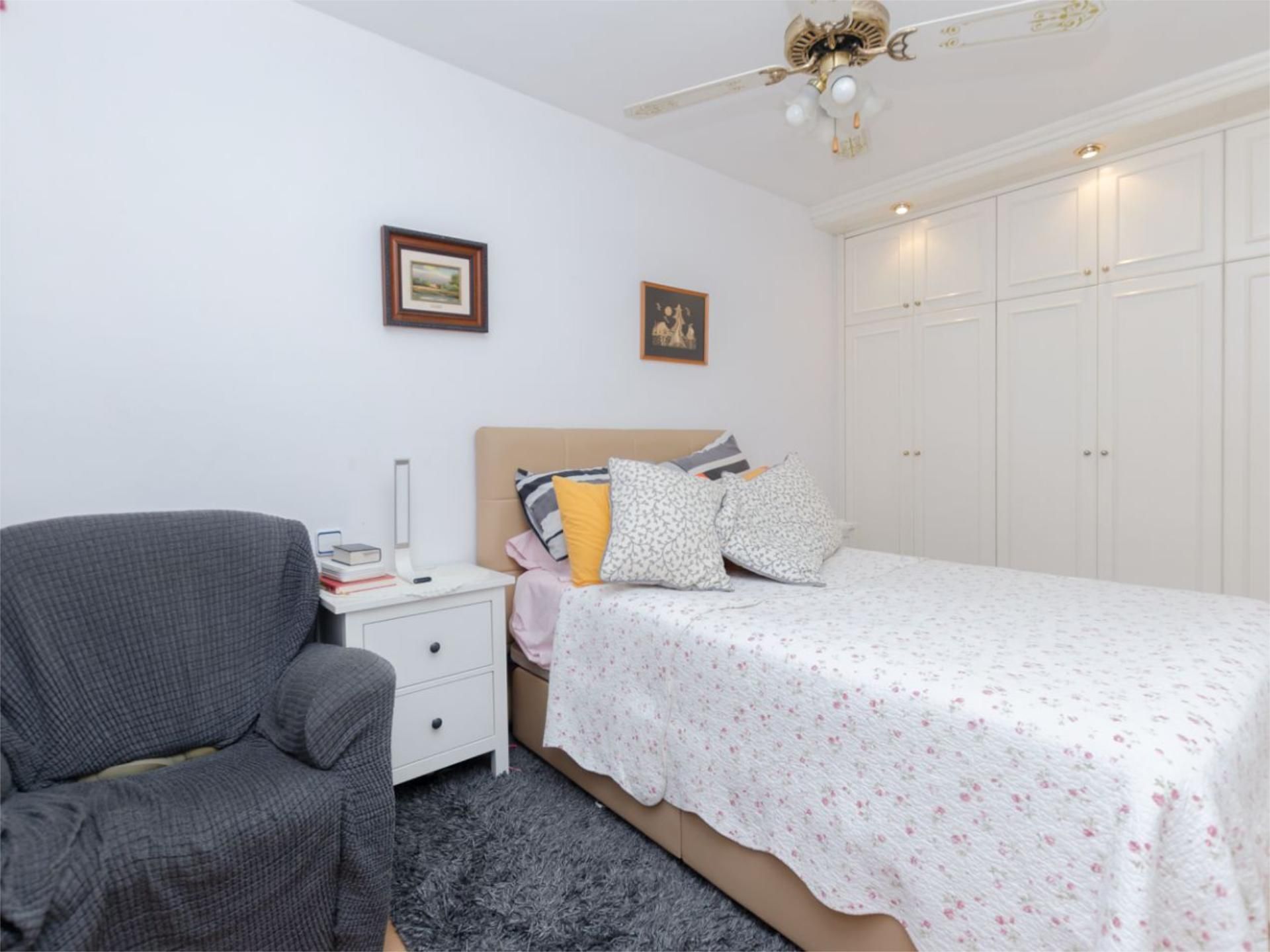 Bedroom of Flat for sale in  Barcelona Capital  with Air Conditioner, Parquet flooring and Terrace