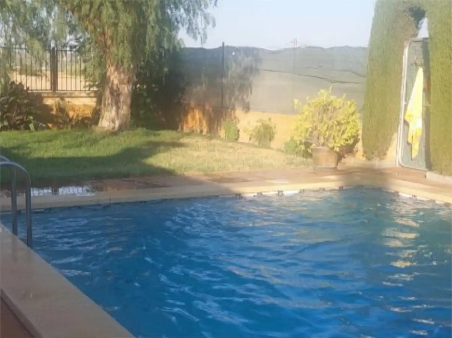 Finca rústica en venta en Calle Virgen del Rocío, 7, Loja Piscina de Finca rústica en venta en Loja con Aire acondicionado y Piscina
