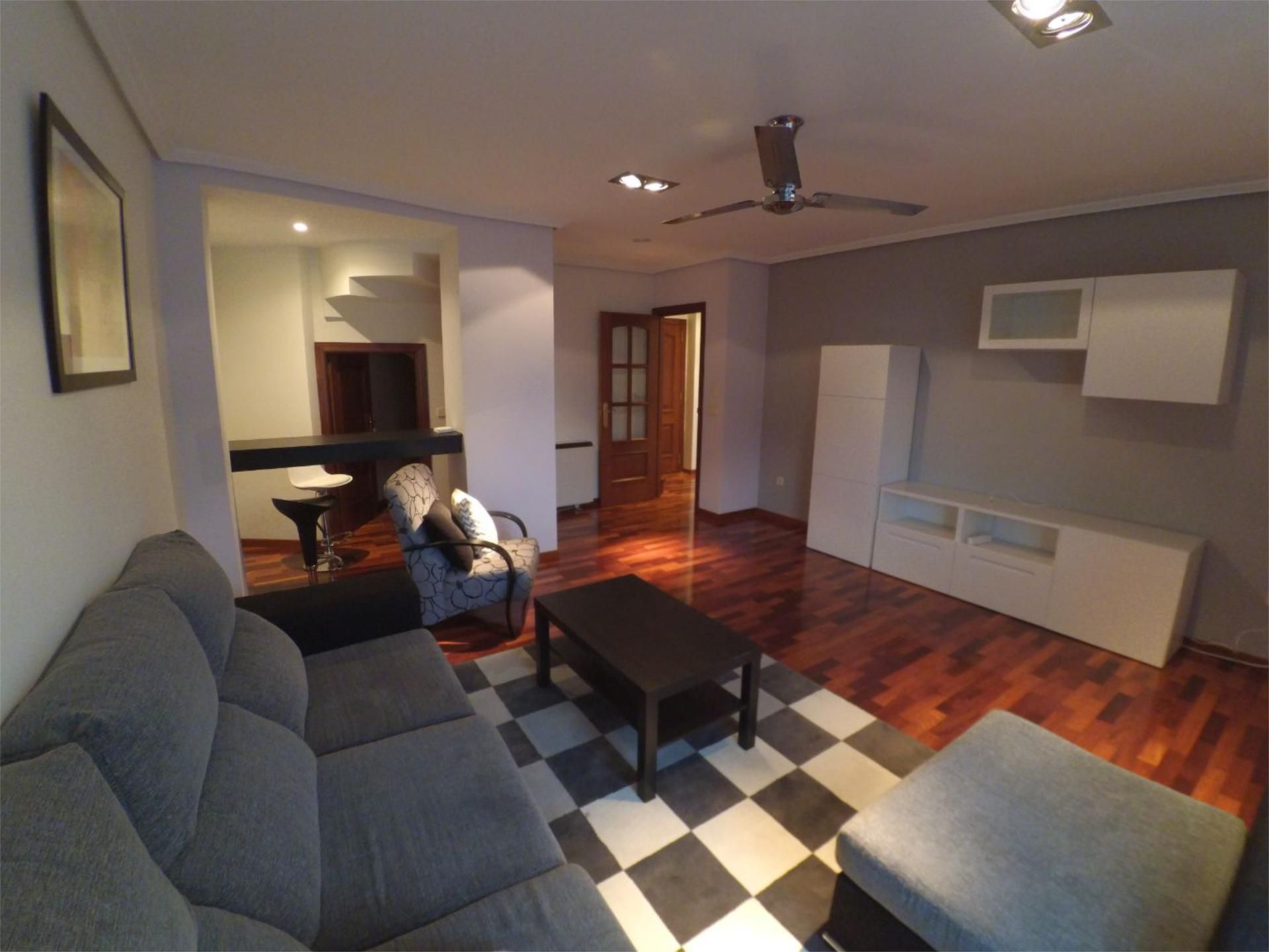 Living room of Flat to rent in A Coruña Capital   with Heating, Parquet flooring and Furnished