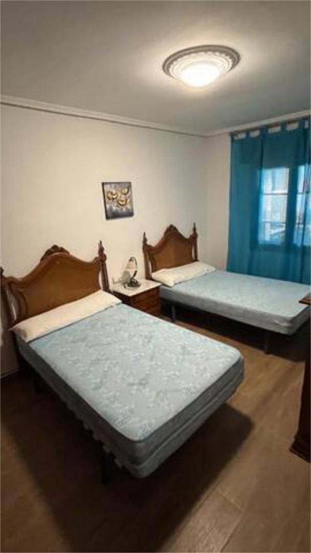 Flat to rent in Baza