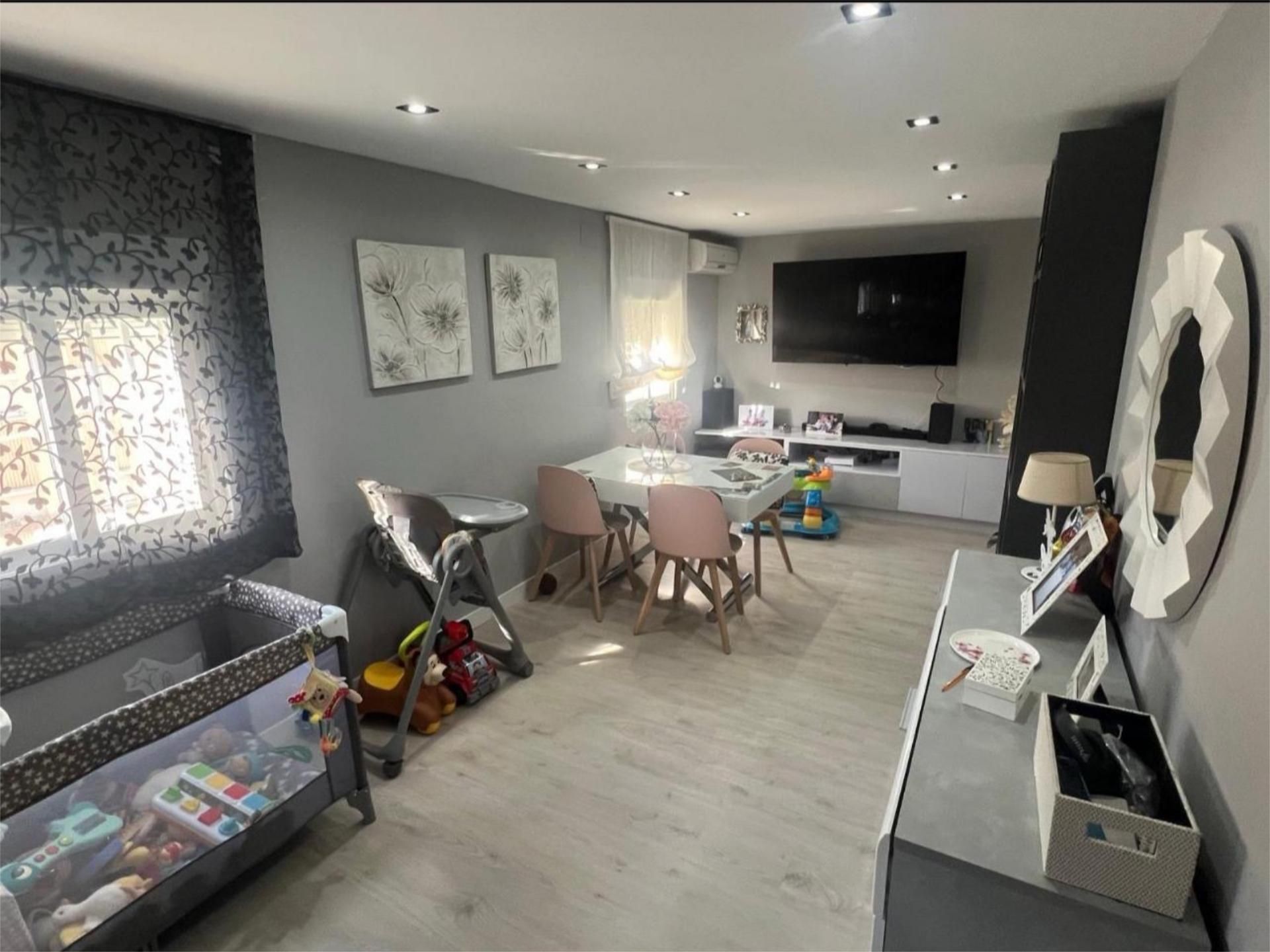 Living room of Flat to rent in  Jaén Capital  with Air Conditioner, Heating and Parquet flooring
