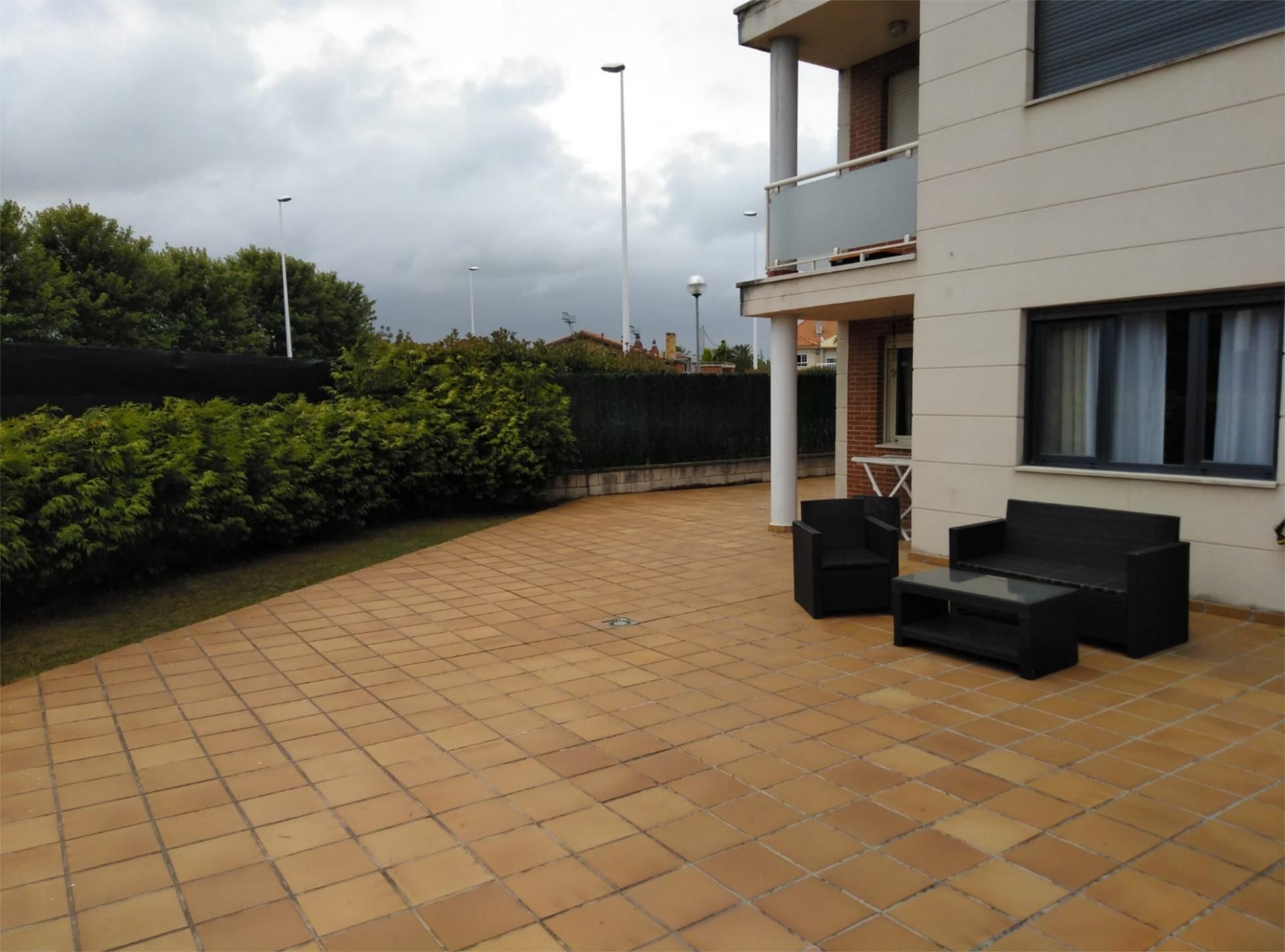 Terrace of Planta baja for sale in Santa Cruz de Bezana  with Heating, Private garden and Parquet flooring