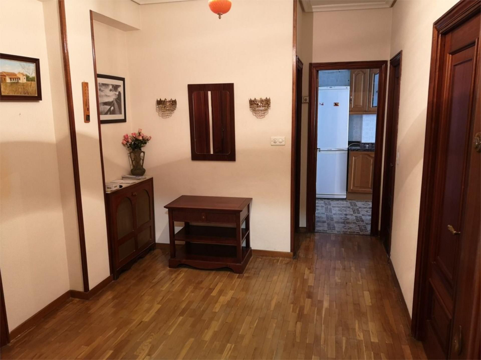 Flat to share in Valladolid Capital  with Heating, Parquet flooring and Furnished
