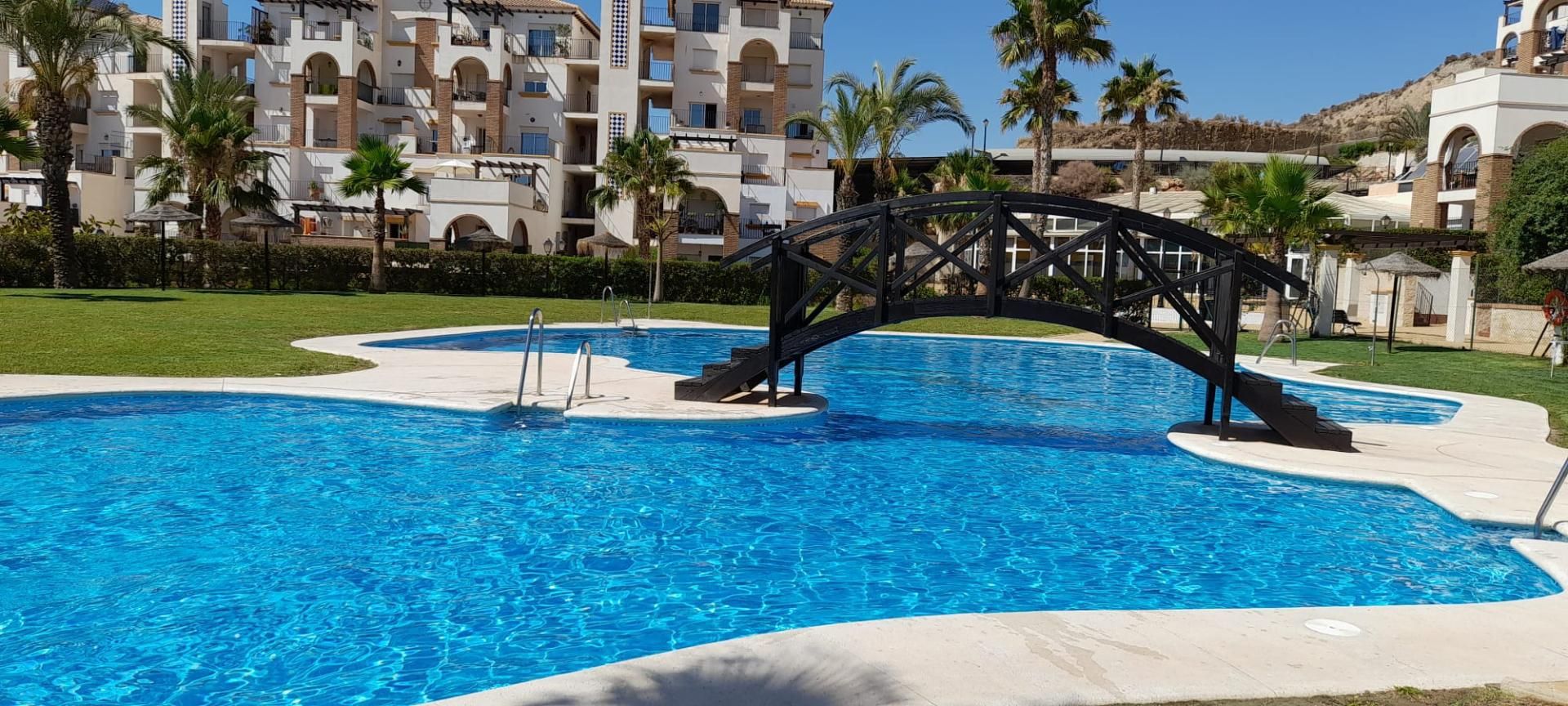 Piscina de Apartament de lloguer en Vera amb Aire condicionat, Calefacció i Terrassa