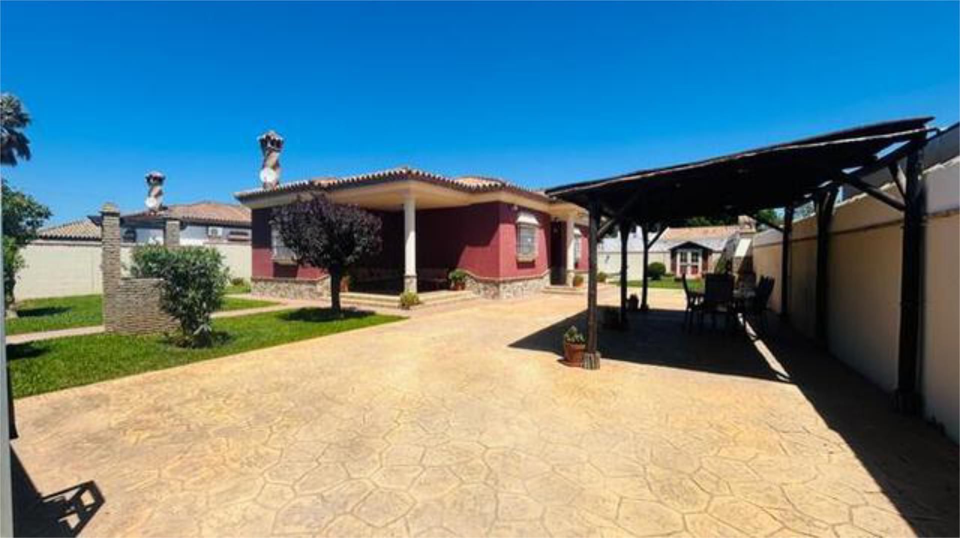 Exterior view of Single-family semi-detached for sale in Chiclana de la Frontera  with Private garden and Swimming Pool
