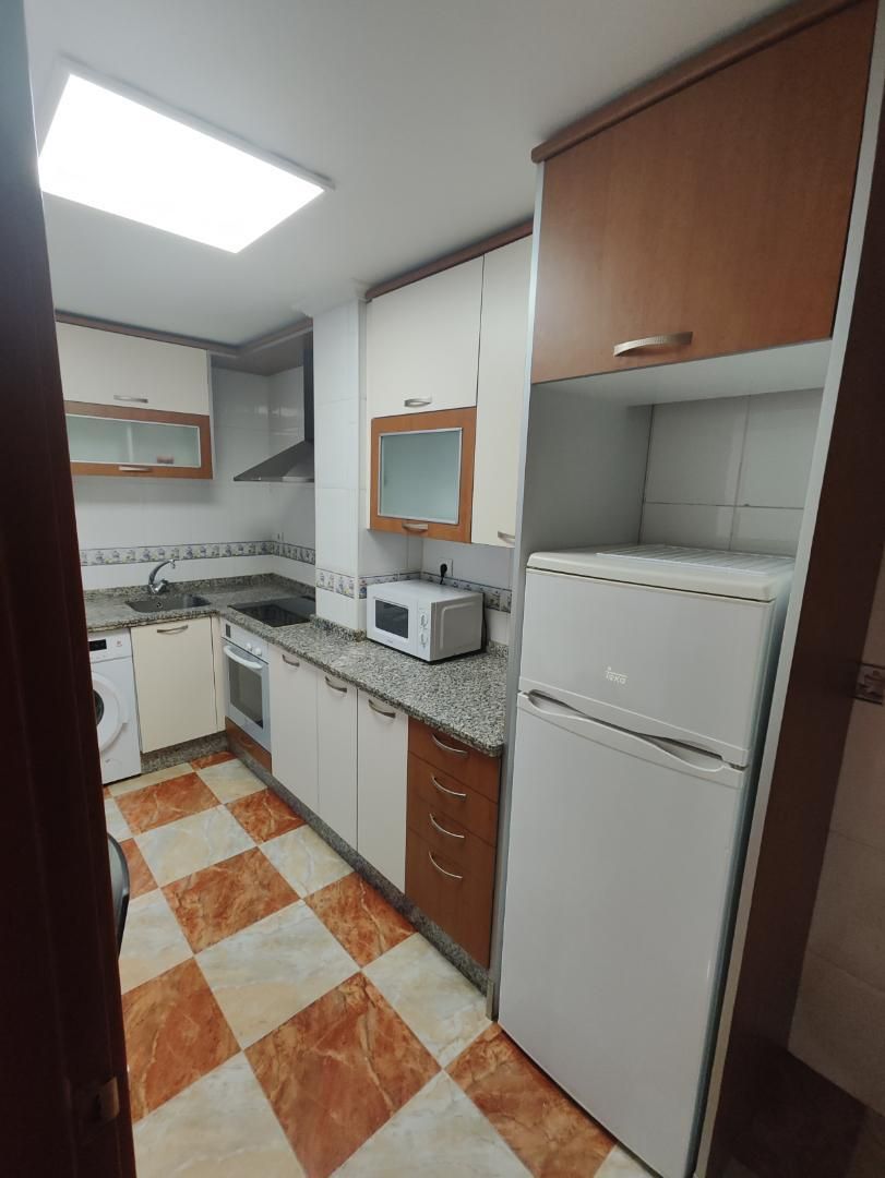 Kitchen of Flat to rent in León Capital   with Heating, Parquet flooring and Furnished