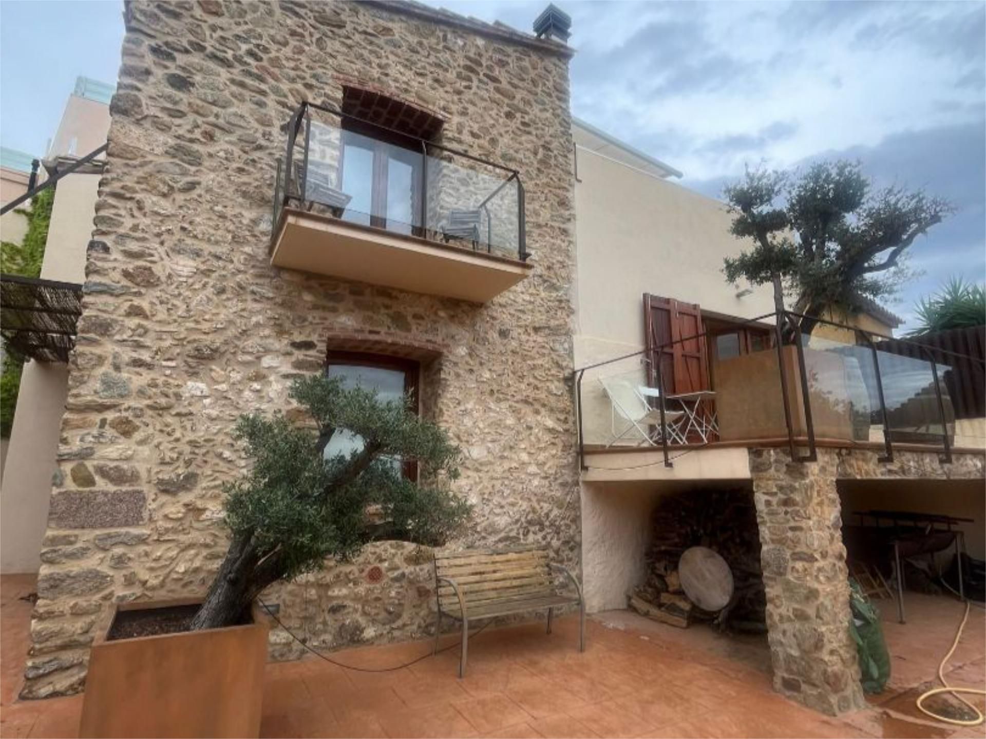 Vista exterior de Dúplex de lloguer en Palau-saverdera amb Aire condicionat, Calefacció i Terrassa