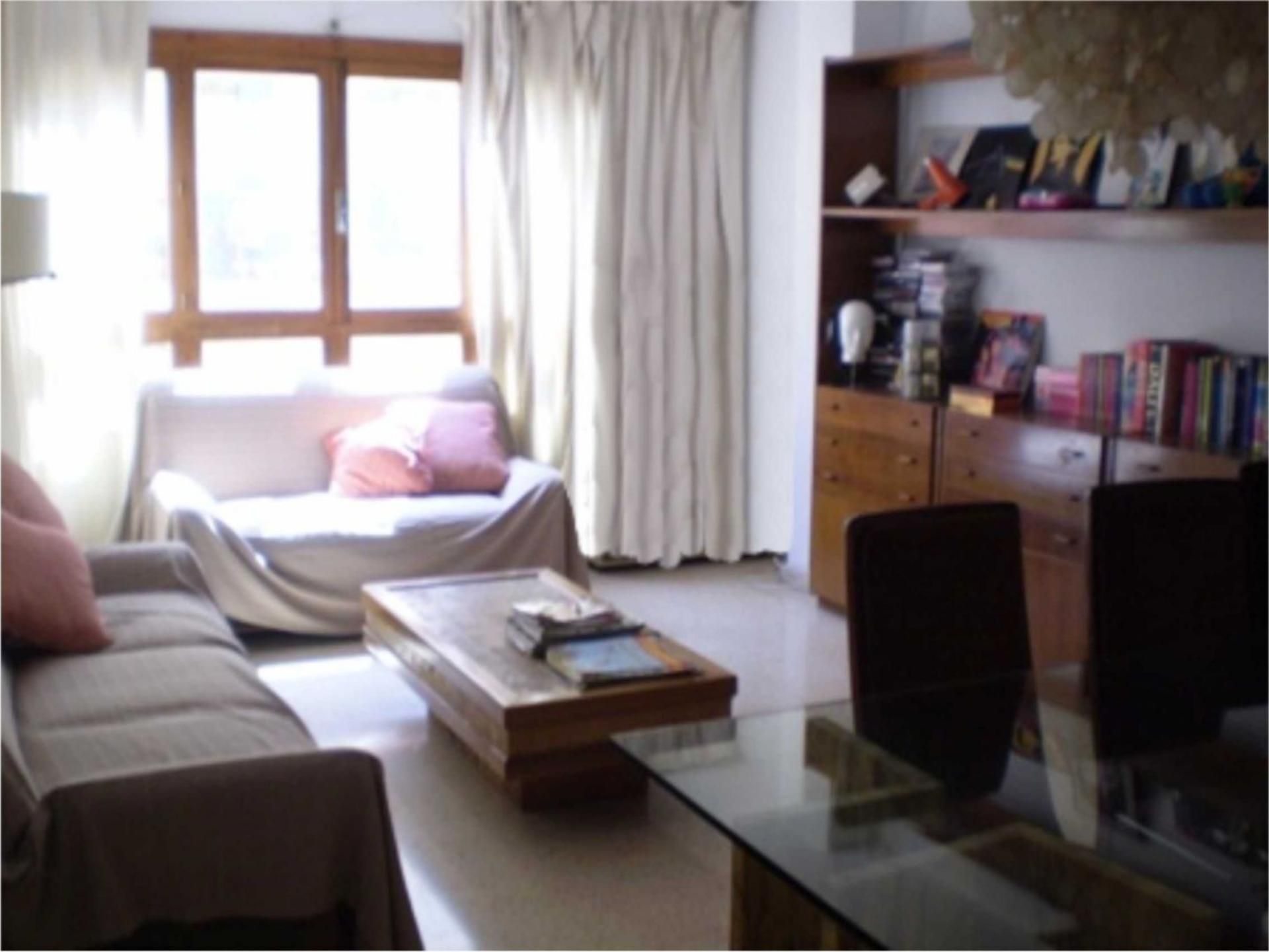 Flat to share in Carrer del Pare Francesc Molina, 30, Bons Aires