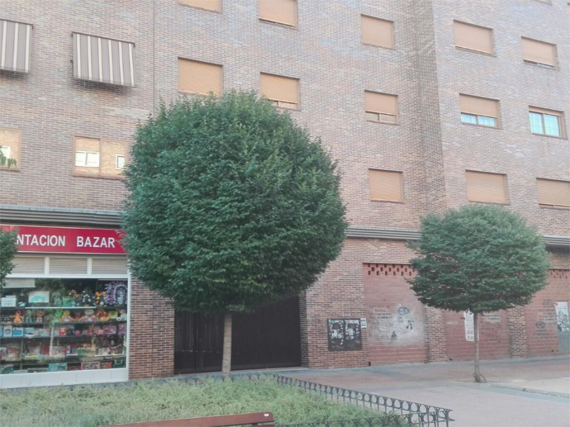 Vista exterior de Local de lloguer en Coslada
