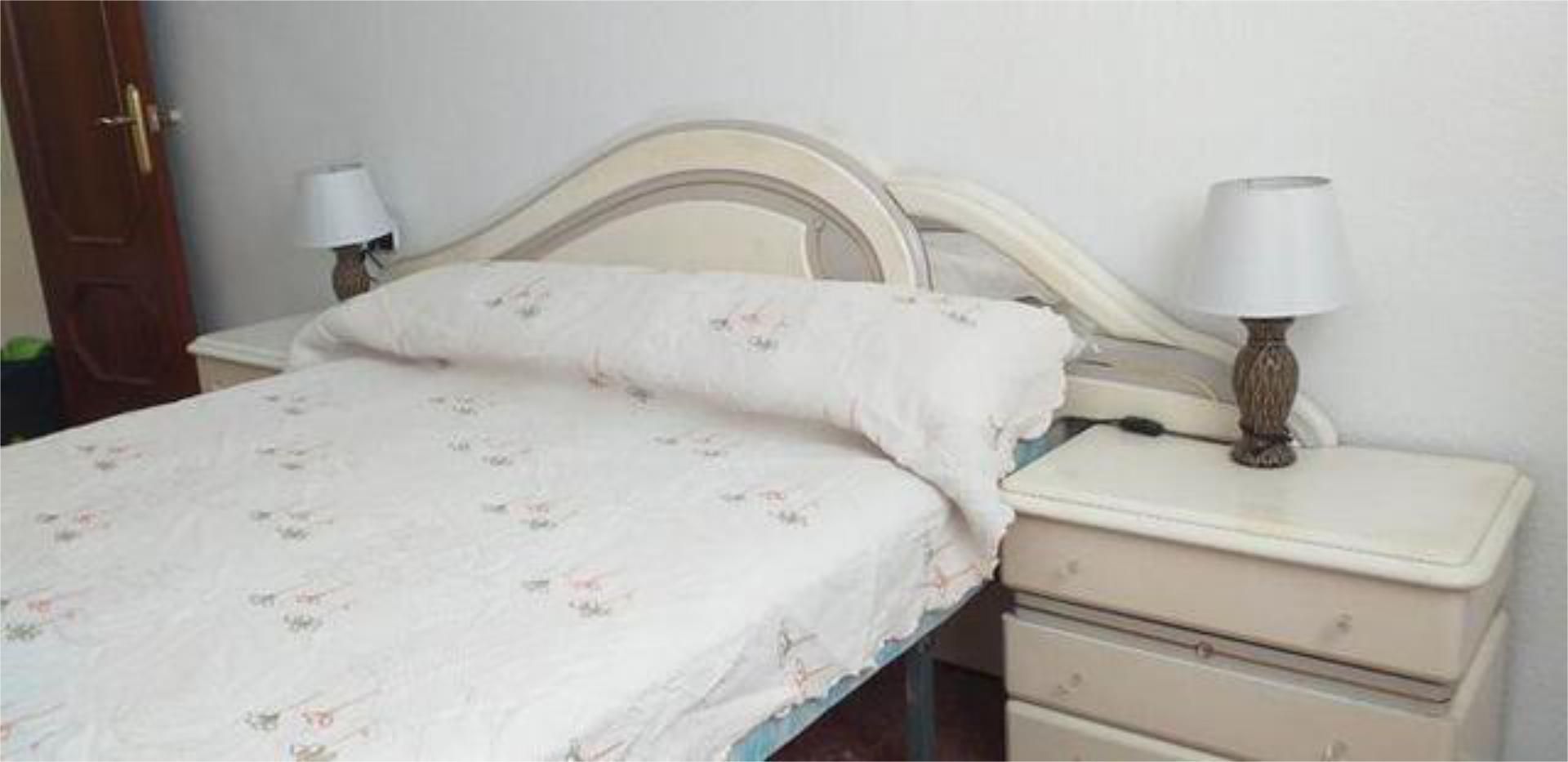 Bedroom of Flat to rent in Villena  with Furnished